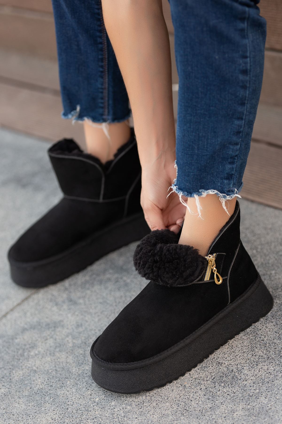 Freemax Garantili İçi Kürklü Çok Hafif 5cm Yüksek Taban Kışlık Fermuar Detay Kadın Bot Siyah