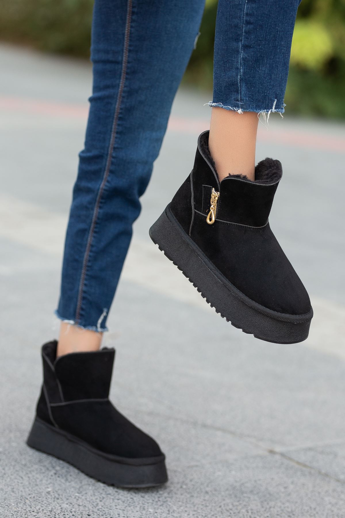 Freemax Garantili İçi Kürklü Çok Hafif 5cm Yüksek Taban Kışlık Fermuar Detay Kadın Bot Siyah