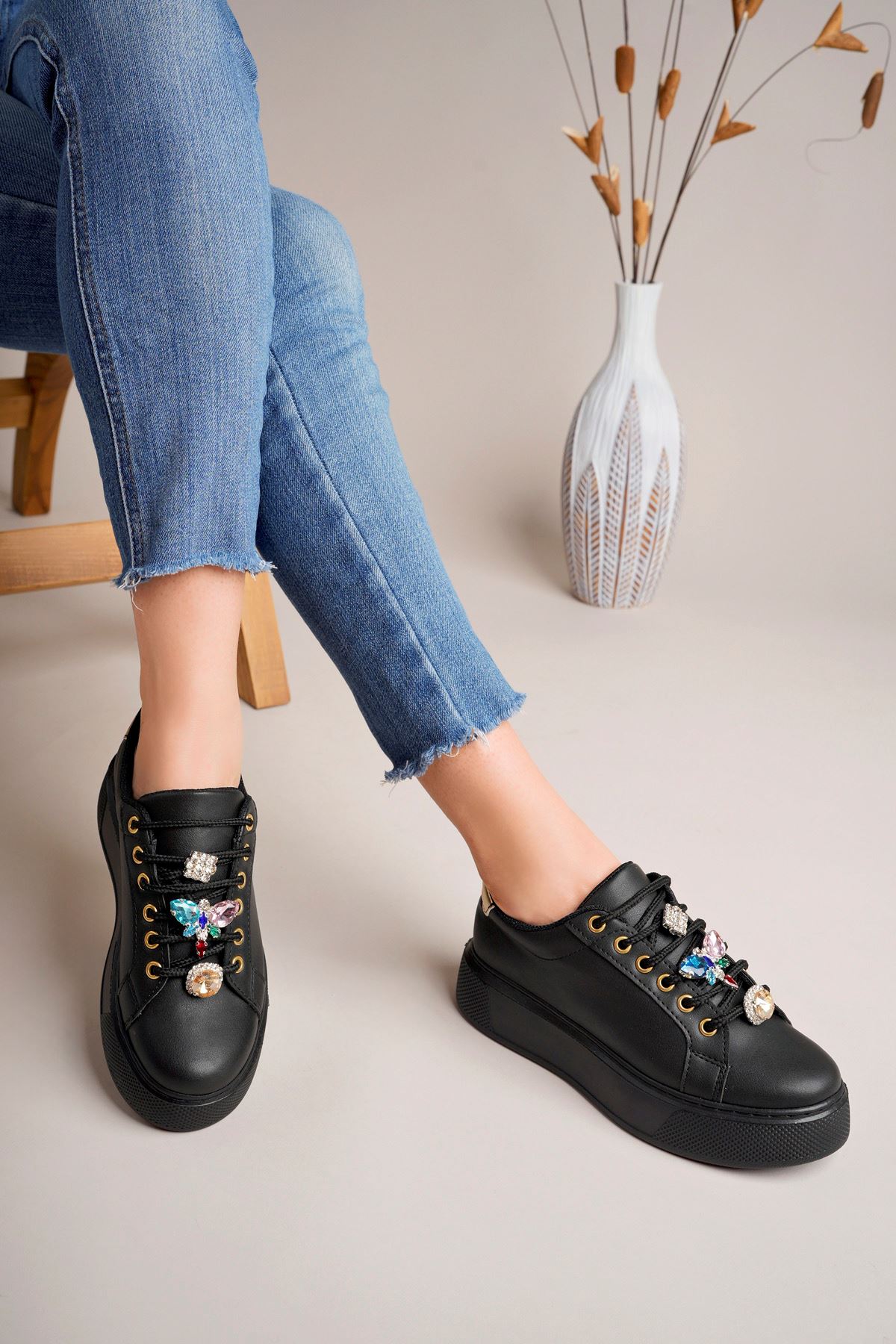 Freemax Kadın Taş Detay Sneaker Suni Deri Hafif Rahat Ayakkabı Abb.803 Siyah