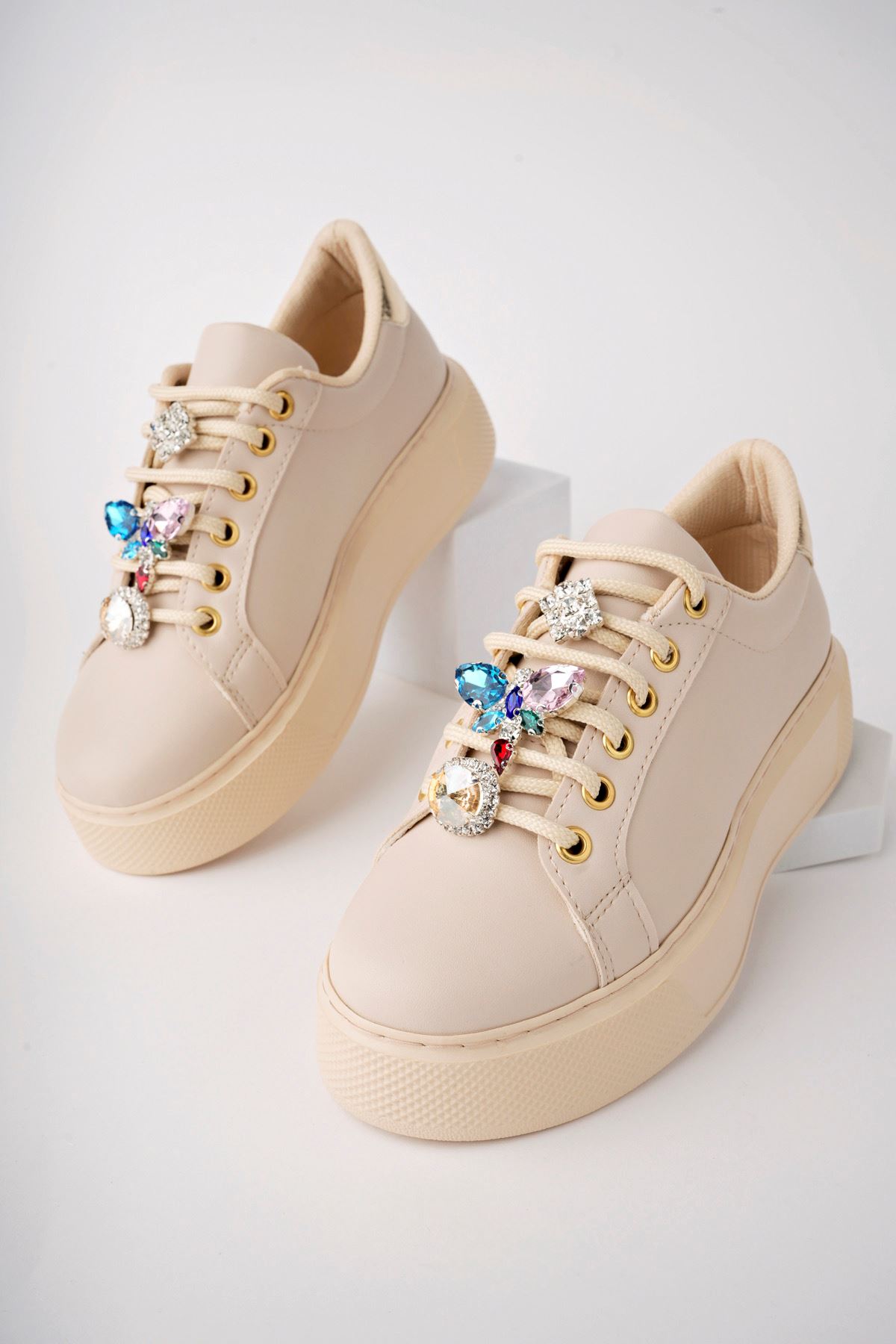Freemax Kadın Taş Detay Sneaker Suni Deri Hafif Rahat Ayakkabı Abb.803 Ten