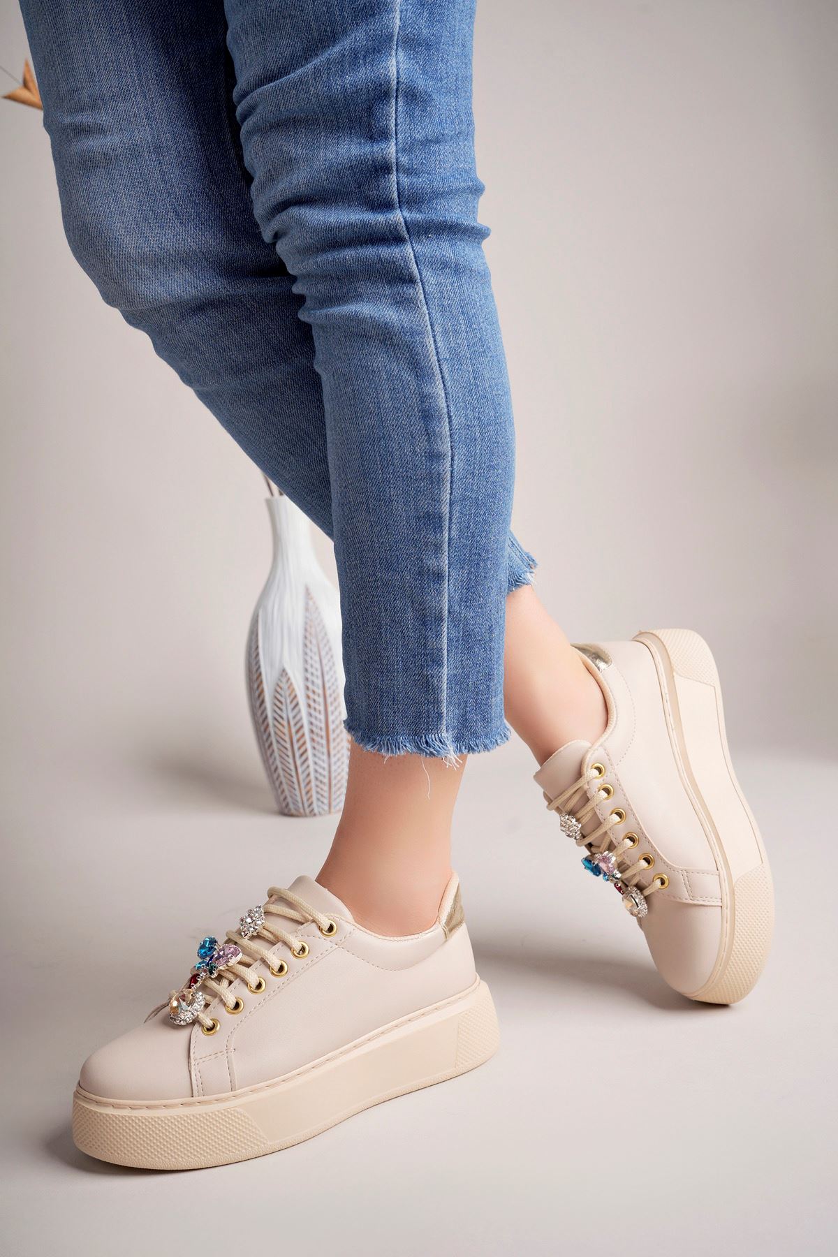Freemax Kadın Taş Detay Sneaker Suni Deri Hafif Rahat Ayakkabı Abb.803 Ten