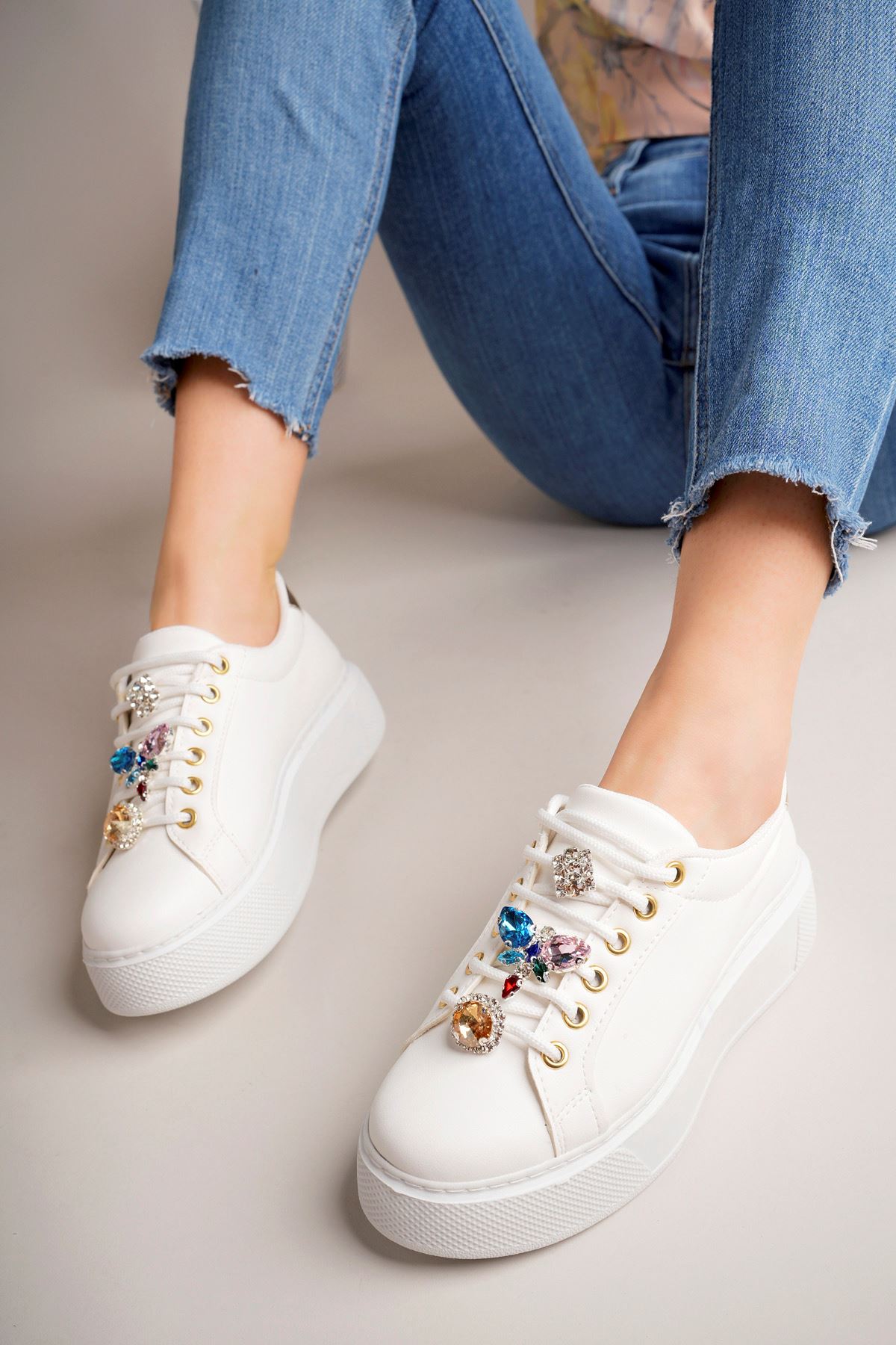 Freemax Kadın Taş Detay Sneaker Suni Deri Hafif Rahat Ayakkabı Abb.803 Beyaz