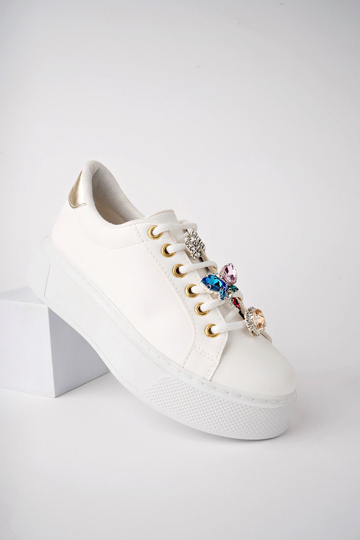 Freemax Kadın Taş Detay Sneaker Suni Deri Hafif Rahat Ayakkabı Abb.803 Beyaz