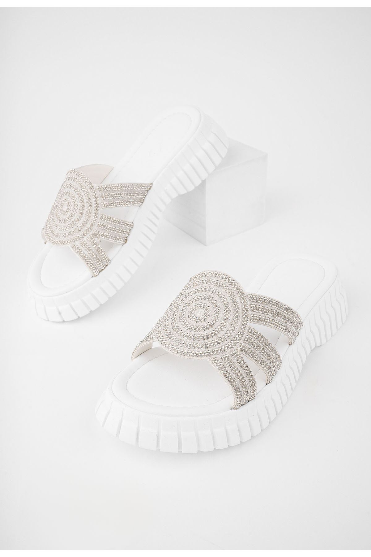 Freemax Kadın Terlik Taş Detaylı Garantili Abb.809 Beyaz