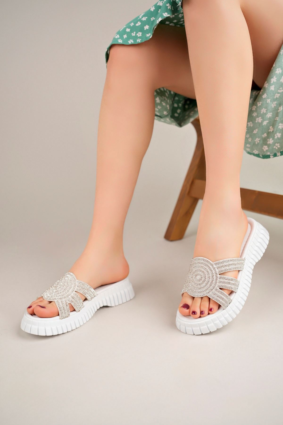 Freemax Kadın Terlik Taş Detaylı Garantili Abb.809 Beyaz