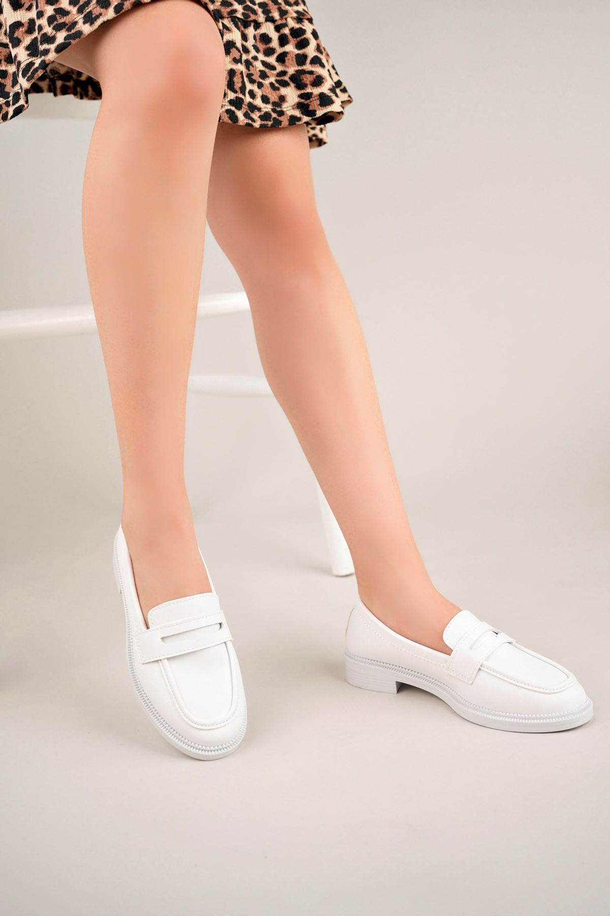 Freemax Kadın Hafif Rahat Makosen Ayakkabı abb.805 Beyaz