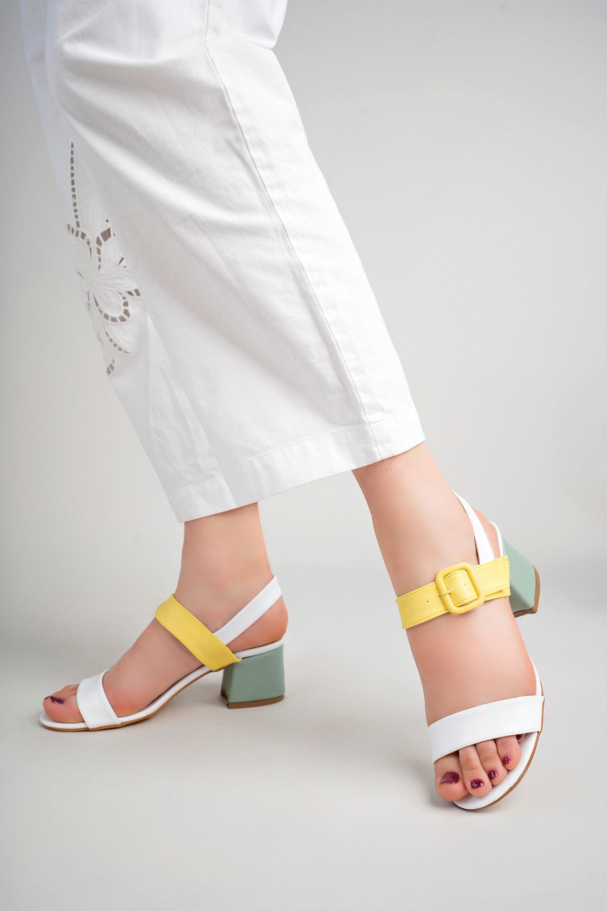 Freemax Kadın Klasik 6 cm Topuklu Renkli Ayakkabı abb.812 Beyaz Sarı