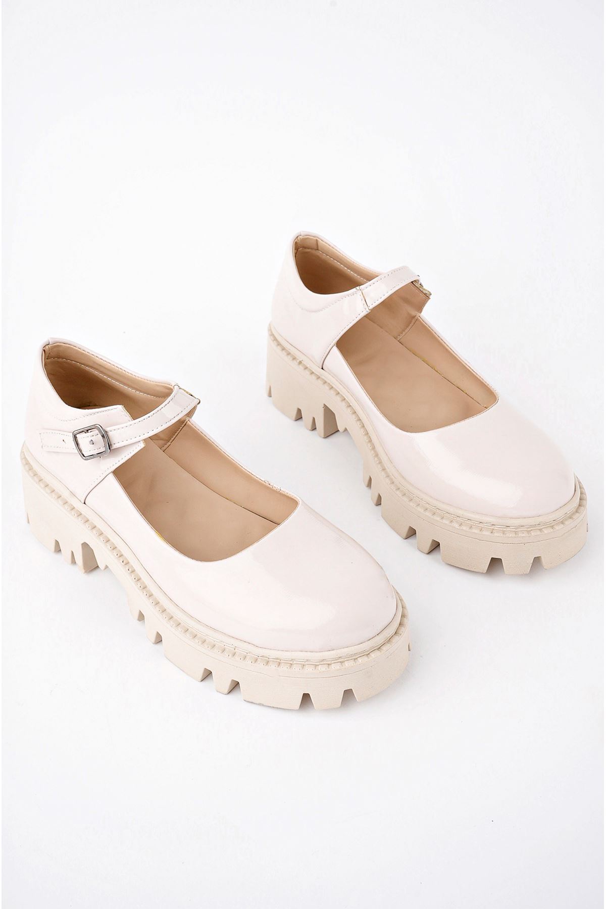 Freemax Kadın 4 cm Topuklu Günlük Klasik Tek Baret Kolej Ayakkabı Ckr.015 Ten