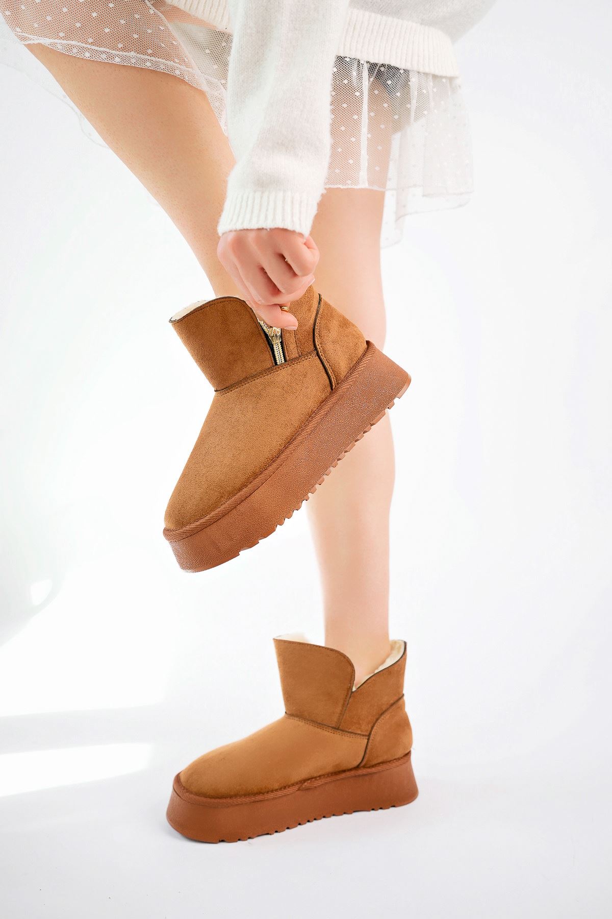 Freemax Garantili İçi Kürklü Çok Hafif 5cm Yüksek Taban Kışlık Fermuar Detay Kadın Bot CAMEL