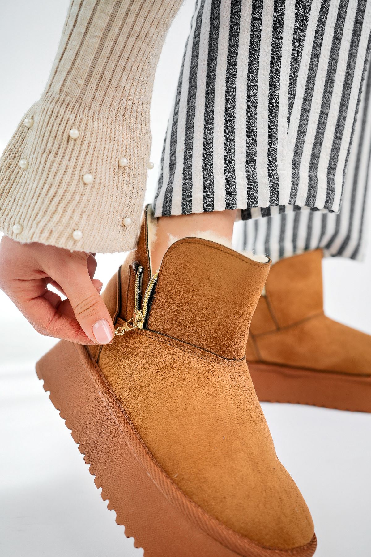 Freemax Garantili İçi Kürklü Çok Hafif 5cm Yüksek Taban Kışlık Fermuar Detay Kadın Bot CAMEL