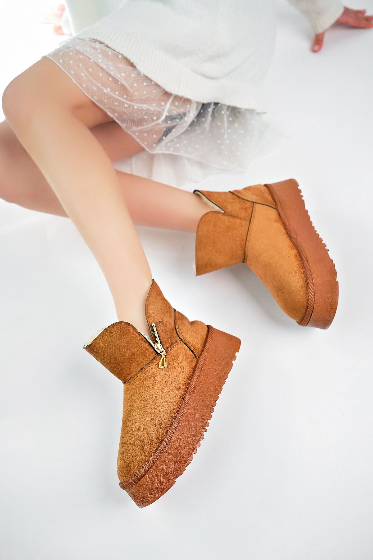 Freemax Garantili İçi Kürklü Çok Hafif 5cm Yüksek Taban Kışlık Fermuar Detay Kadın Bot CAMEL