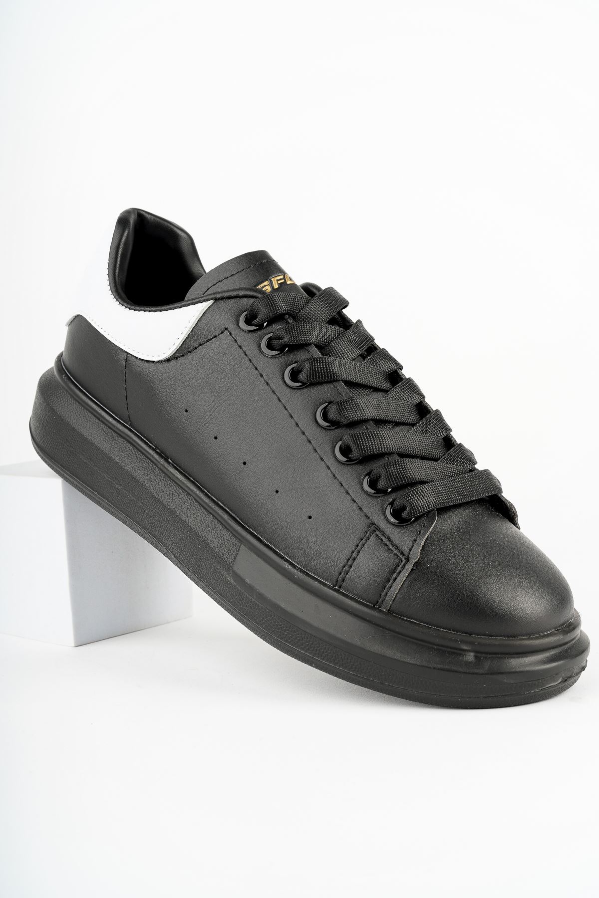 Freemax Unisex  Konforlu Anatomik Outdoor Spor Ayakkabı 2340 Siyah Beyaz