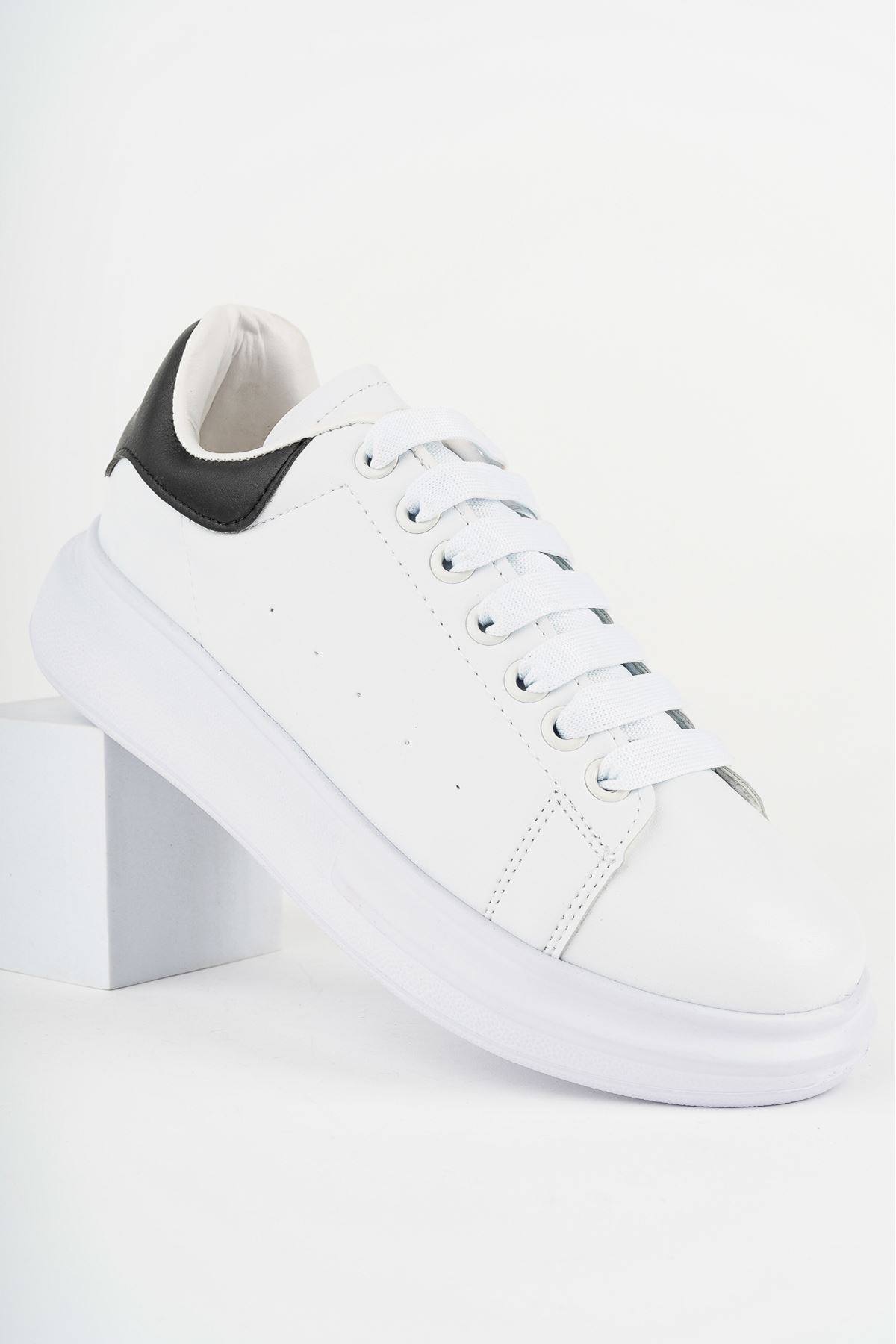 Freemax Unisex  Konforlu Anatomik Outdoor Spor Ayakkabı 2340 Beyaz Siyah