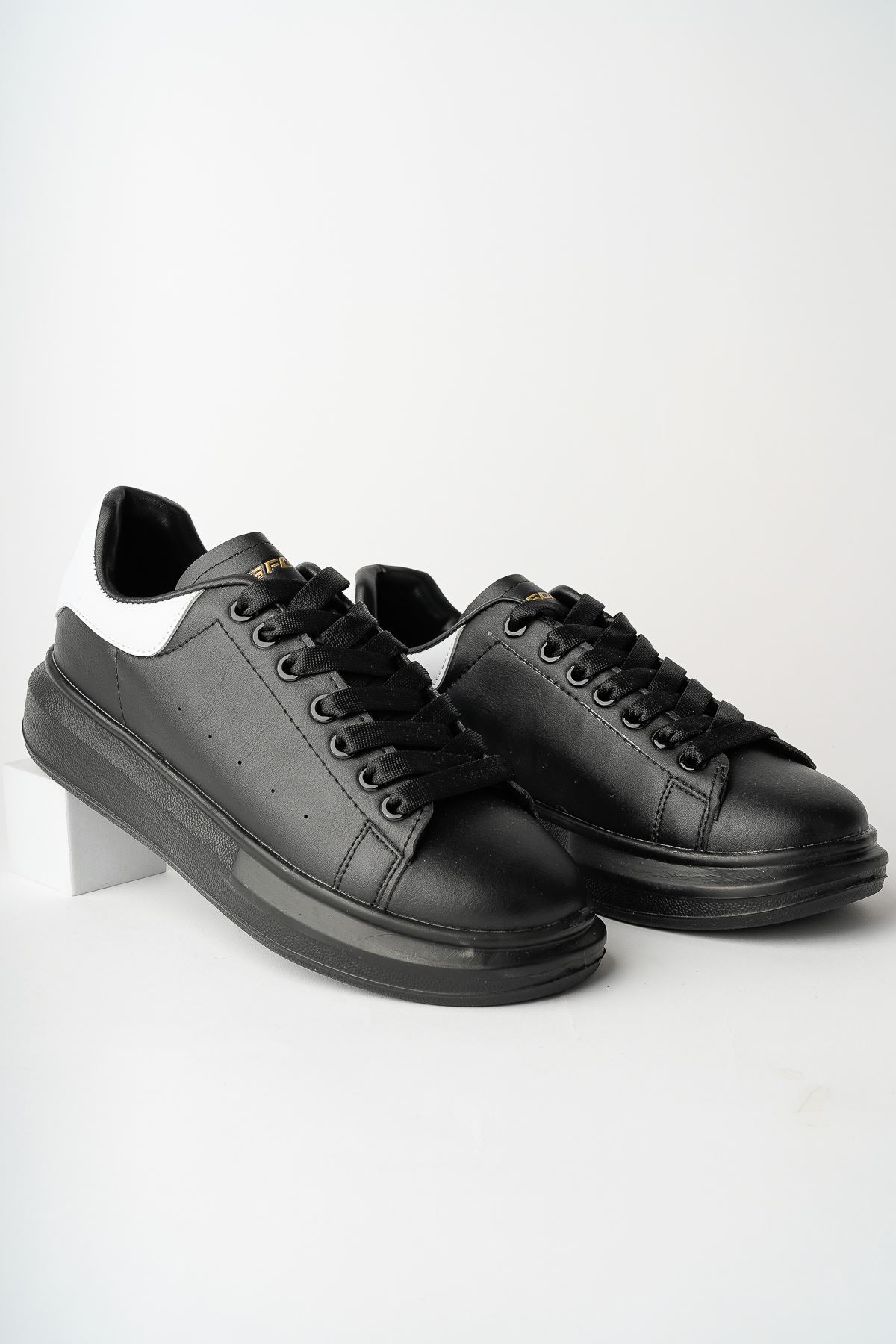 Freemax Unisex  Konforlu Anatomik Outdoor Spor Ayakkabı 2340 Siyah Beyaz