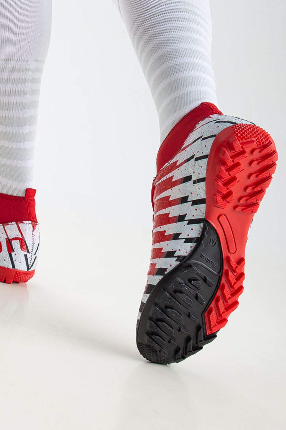 Freemax Çoraplı Çocuk Halı Saha Futbol Ayakkabısı Freemax.1453CCKHS Siyah Kırmızı