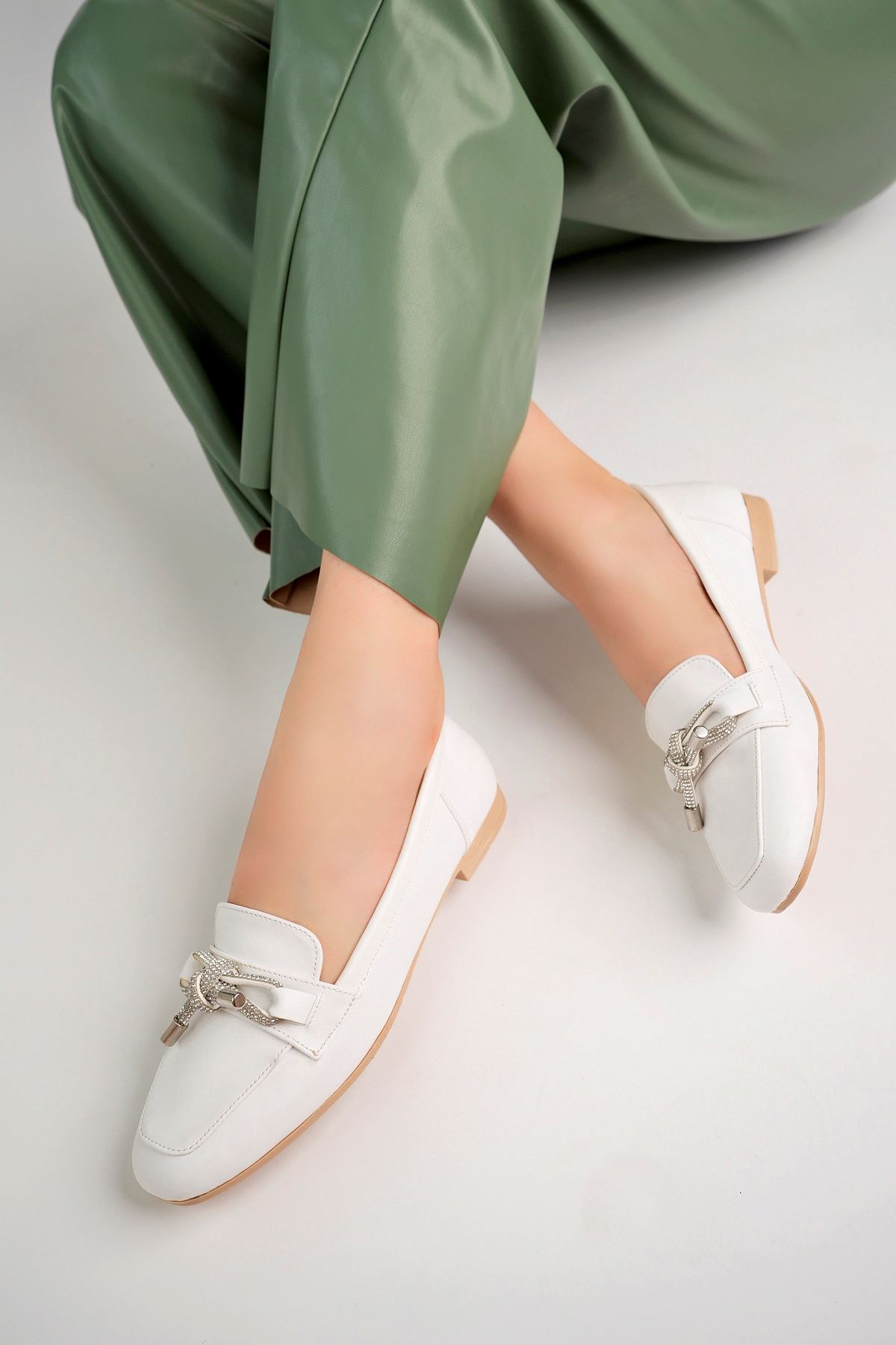 Freemax Kadın Yazlık Rahat Hafif Taşlı Toka Babet Ayakkabı Freemax.030 Beyaz