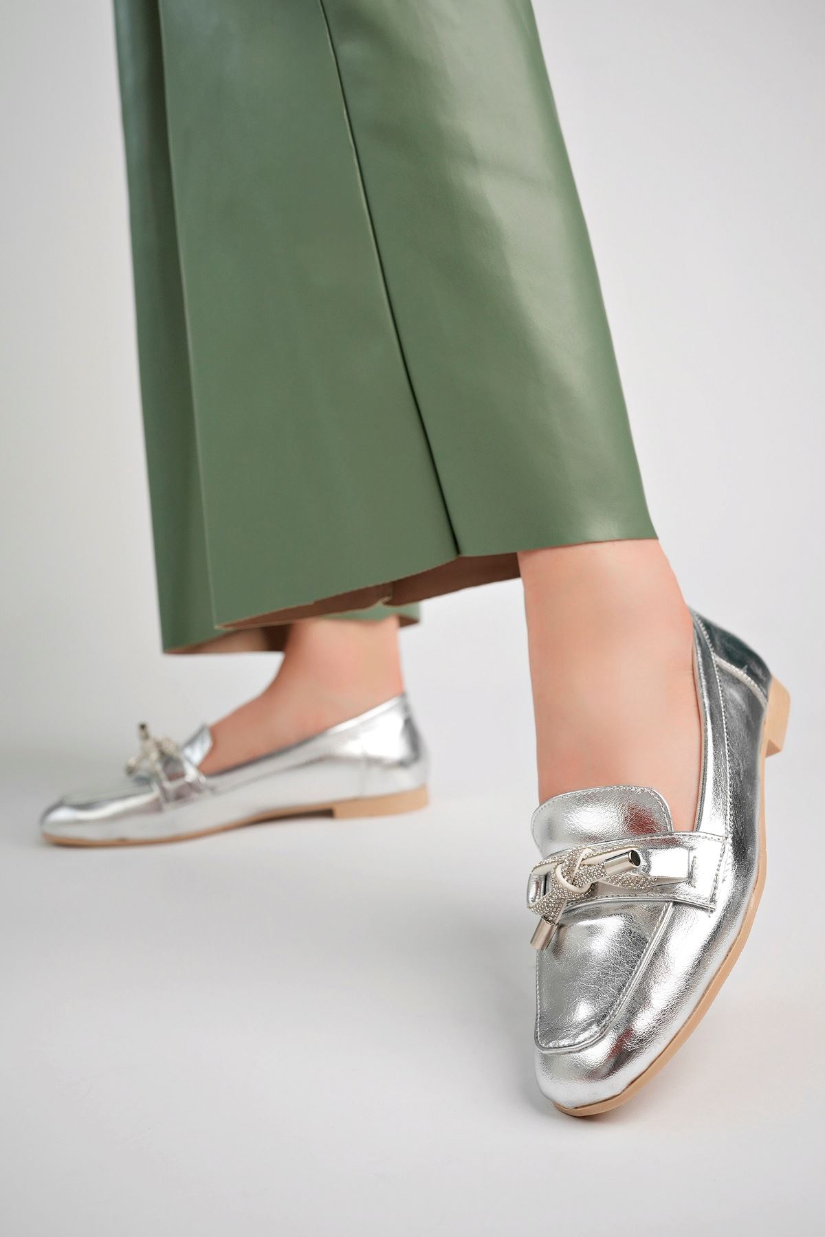 Freemax Kadın Yazlık Rahat Hafif Taşlı Toka Babet Ayakkabı Freemax.030 Gümüş