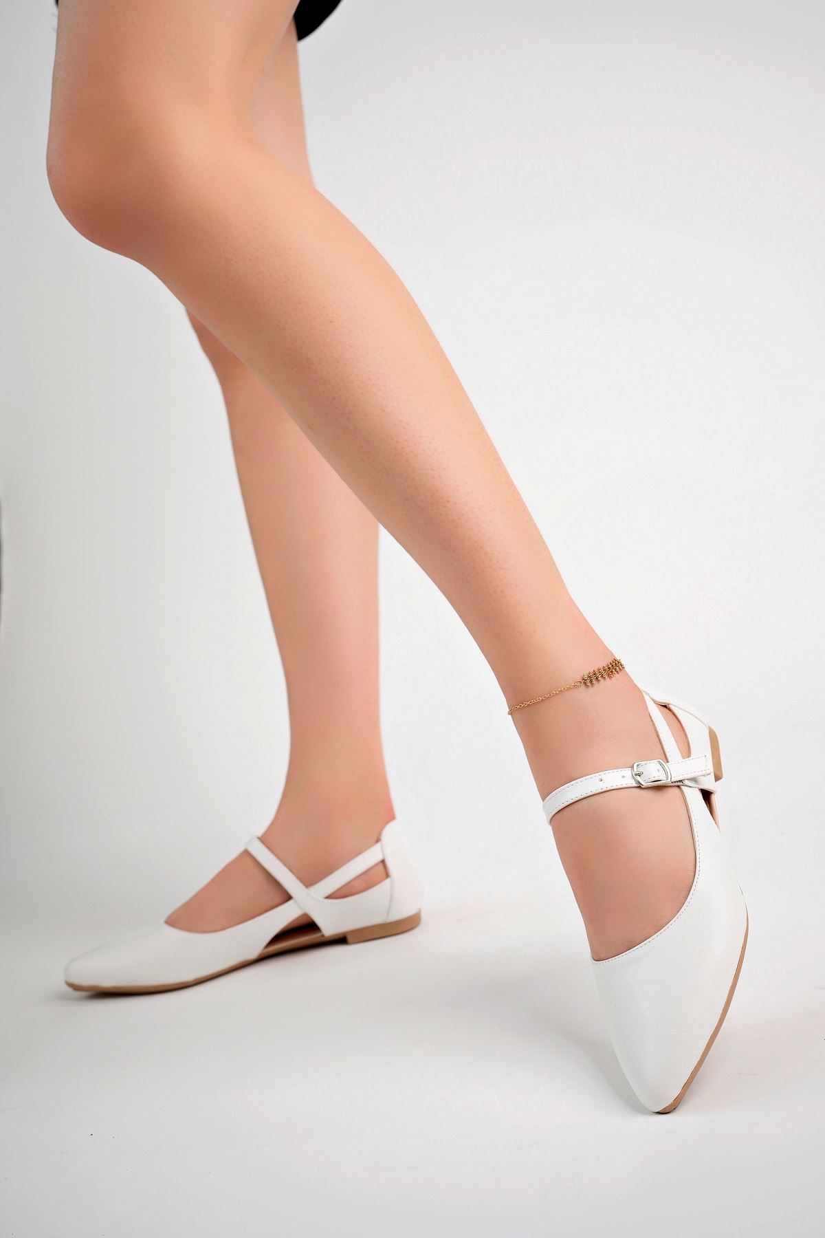 Freemax Kadın Yazlık Rahat Baretli Sivri Burun Babet Ayakkabı Freemax.2024.052 Beyaz
