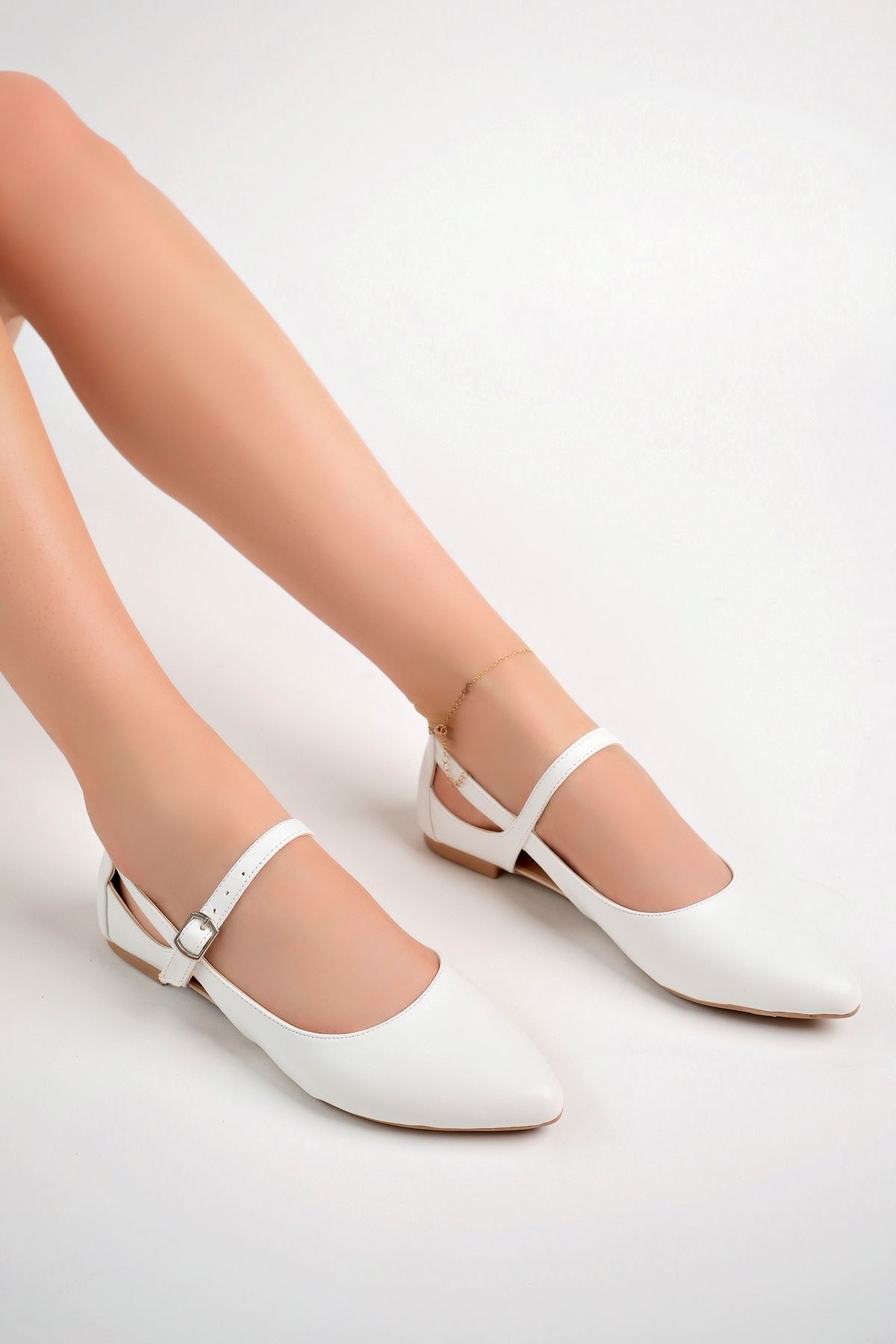 Freemax Kadın Yazlık Rahat Baretli Sivri Burun Babet Ayakkabı Freemax.2024.052 Beyaz