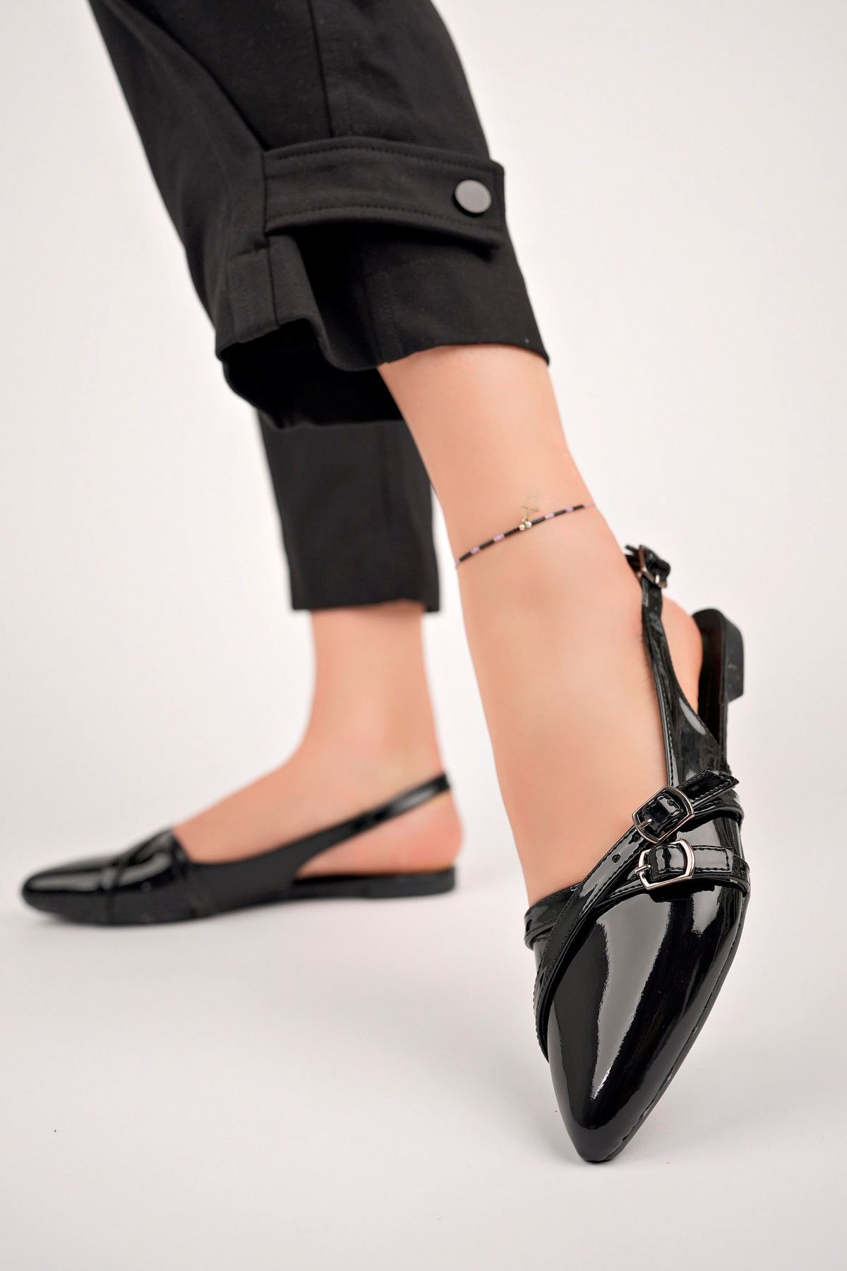 Freemax Kadın Yazlık Kemer Detaylı Babet Ayakkabı  Freemax.2024.054 Siyah