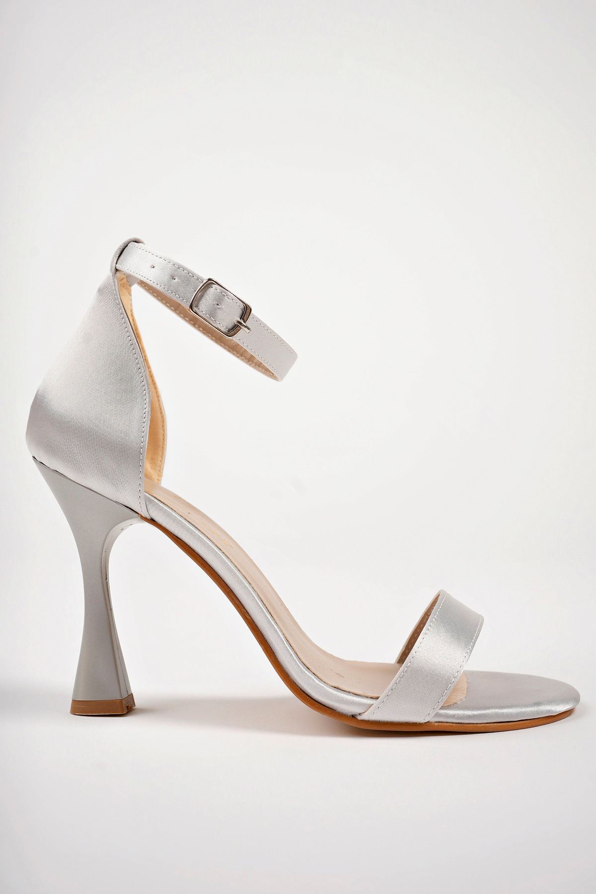 Freemax Kadın 10 cm Klasik Yüksek Topuklu Abiye Ayakkabı Brt 6002 Gümüş