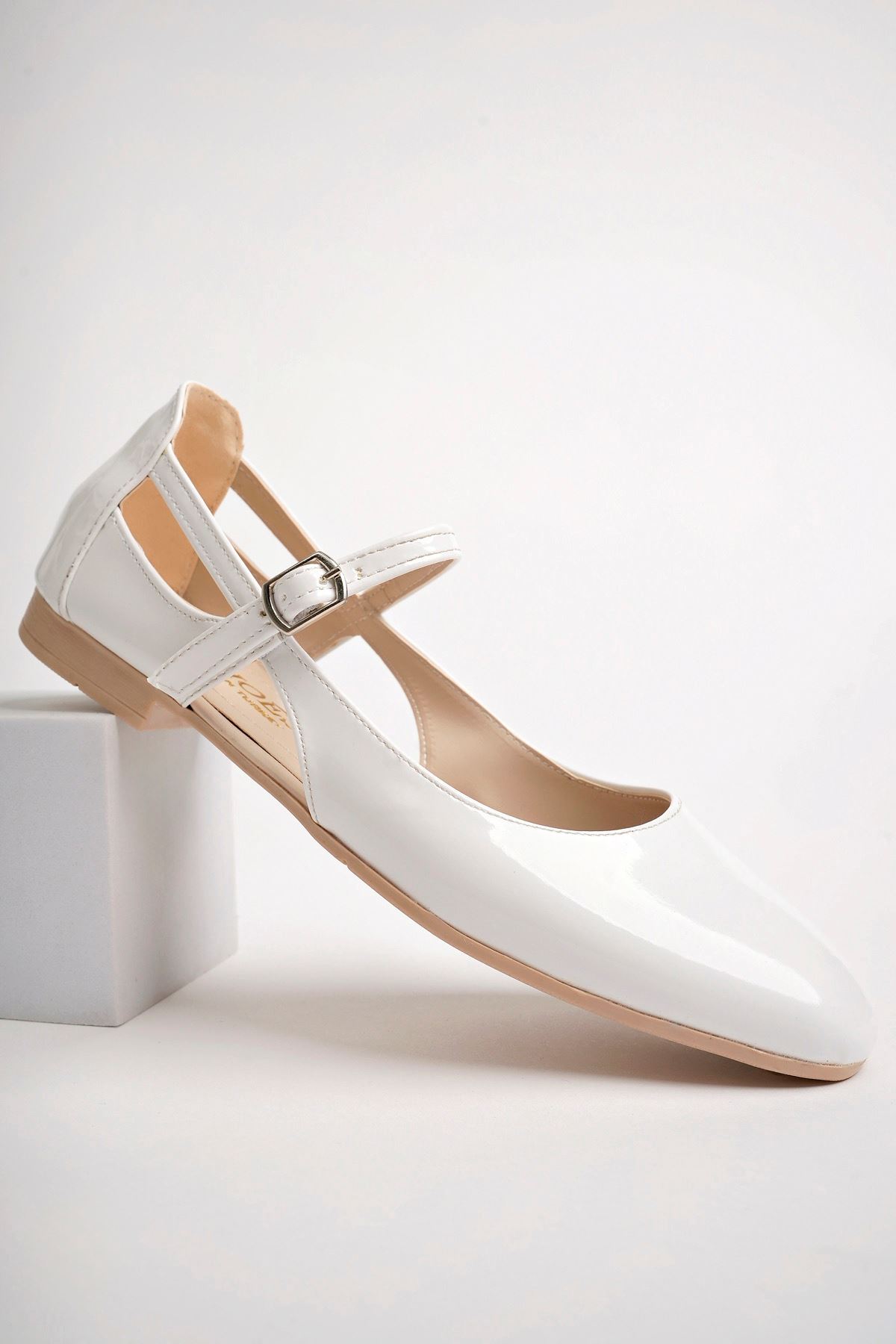 Freemax Kadın Yazlık Rahat Baretli Babet Ayakkabı Freemax.050 Beyaz