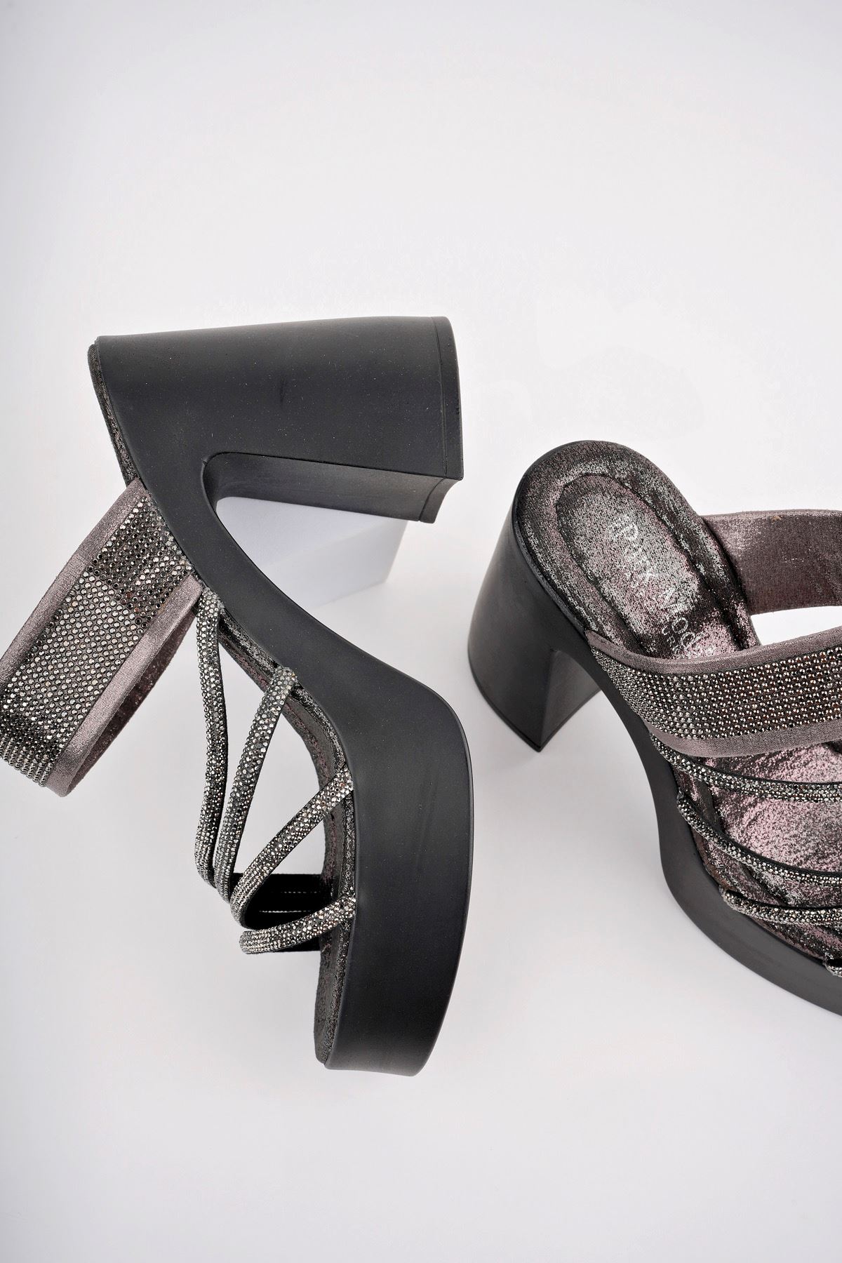 Freemax Kadın Yüksek 12 cm Topuklu Klasik Platform Ayakkabı 9004.. Platin