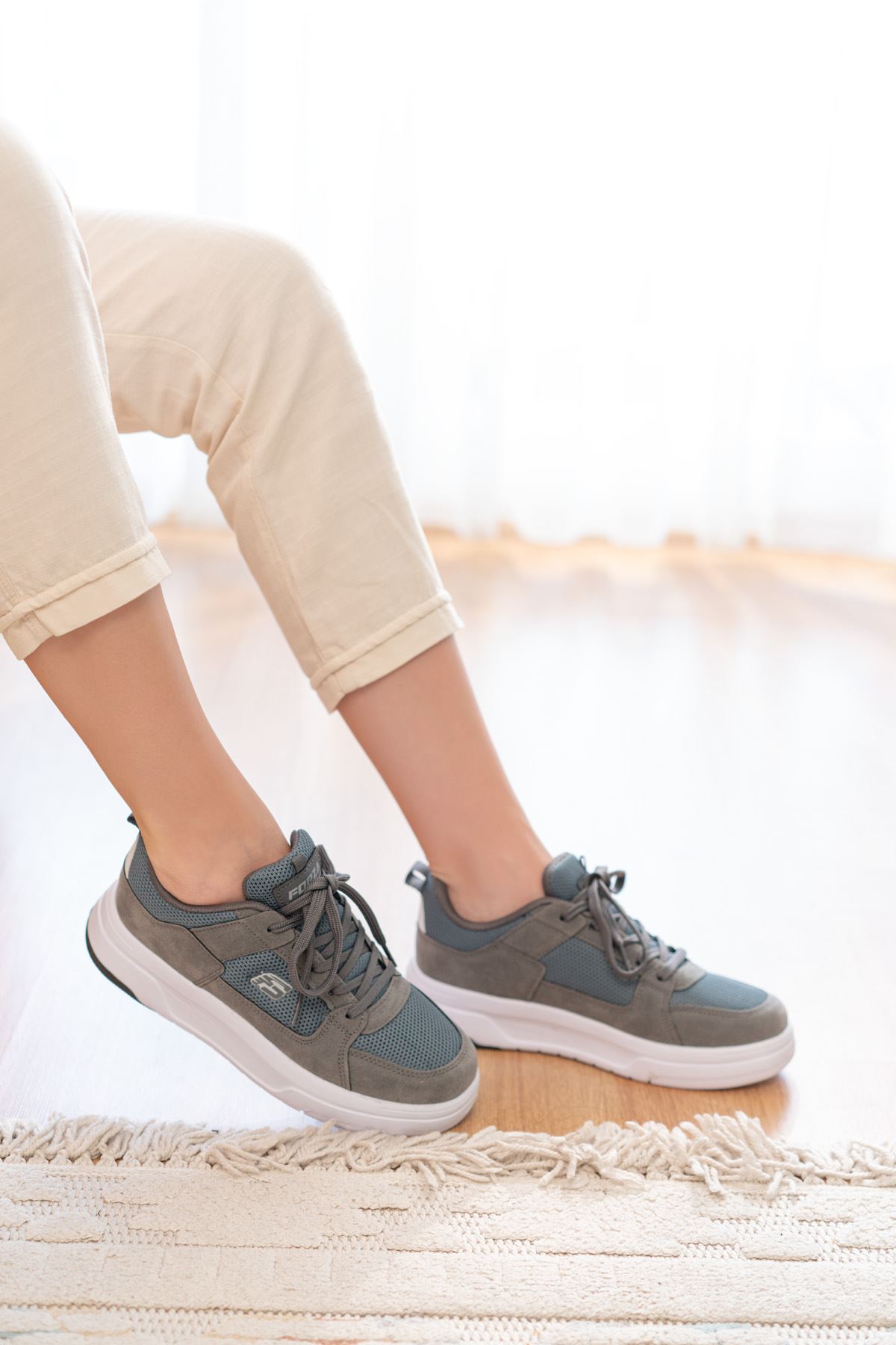 Freemax Kadın Anatomik Garantili Çok Hafif Esnek Rahat Sneaker Spor Ayakkabıı 2452 FÜME