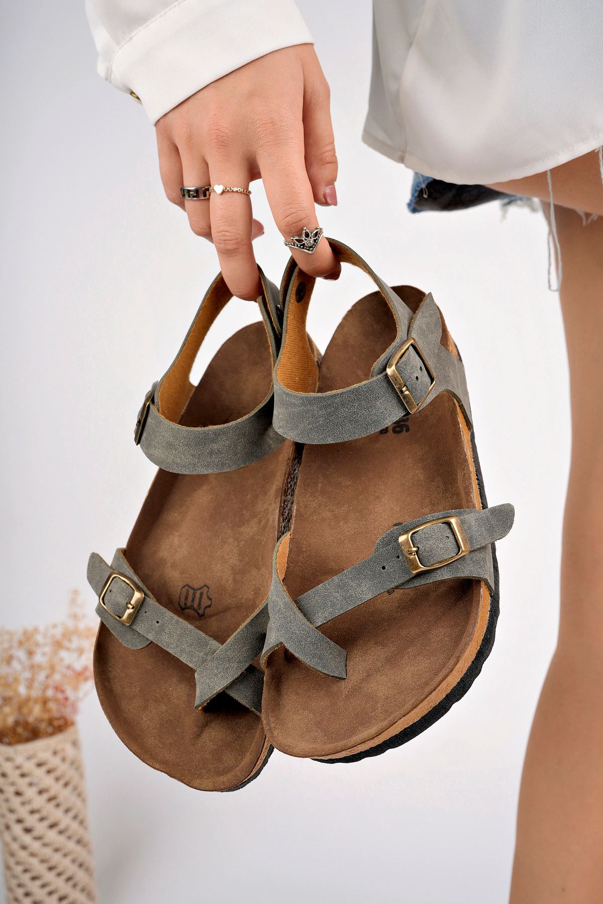 Freemax Kadın Anatomik Garantili Parmak Arası Çıtlı Kolay Giyim Sandalet Mayari 4099 Haki