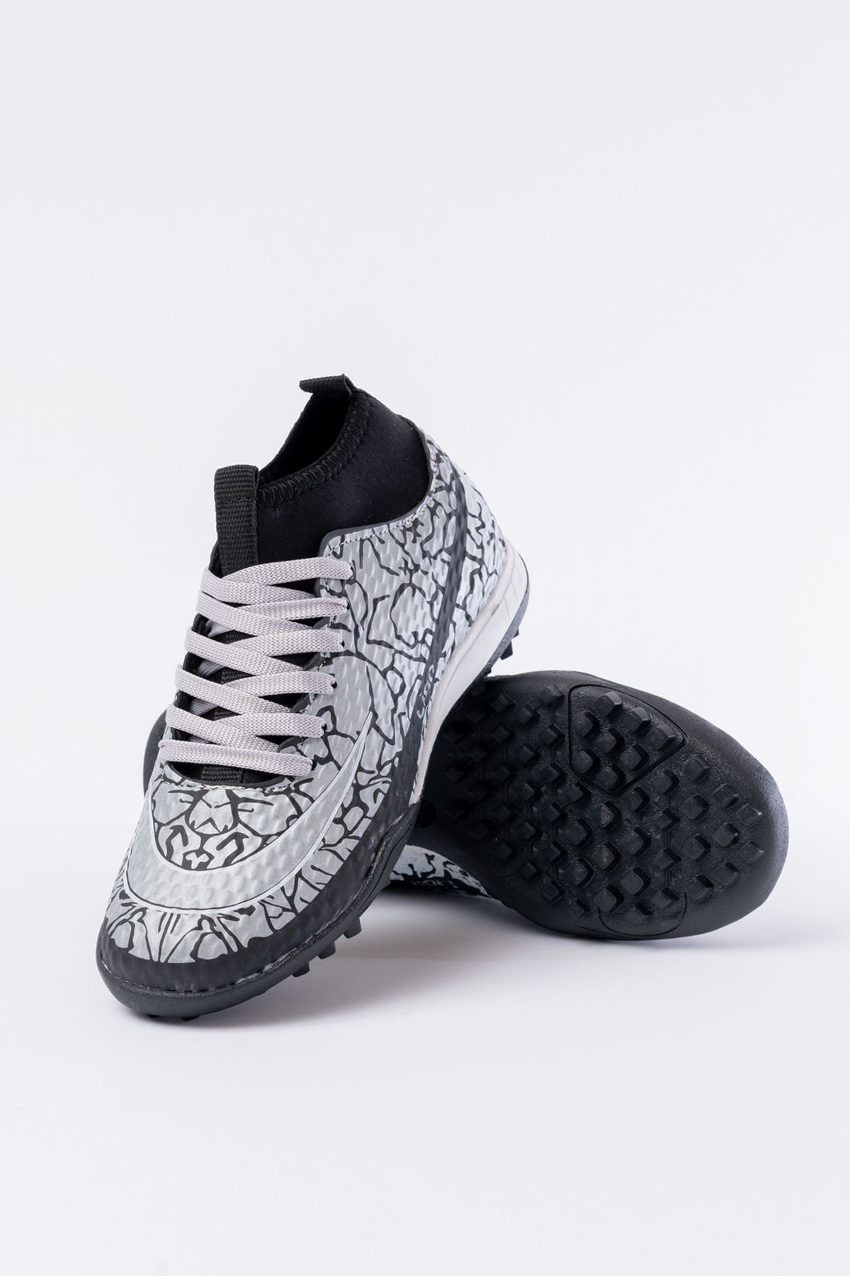 Freemax Garantili Çoraplı Çocuk Halı Saha Futbol Ayakkabısı Freemax.1071CCKHS Siyah Gümüş