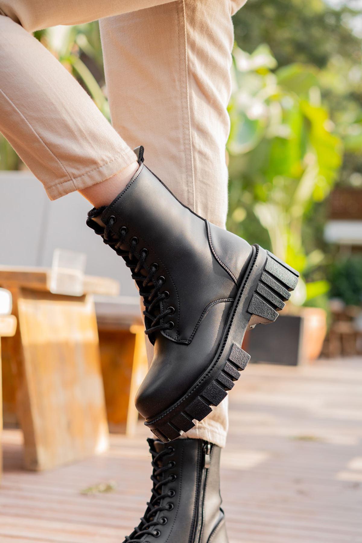 Freemax Kadın Ortopedik İç Taban içi Kürklü Su Geçirmez Kaymaz Kauçuk Taban Garantili Kışlık Bot Siyah