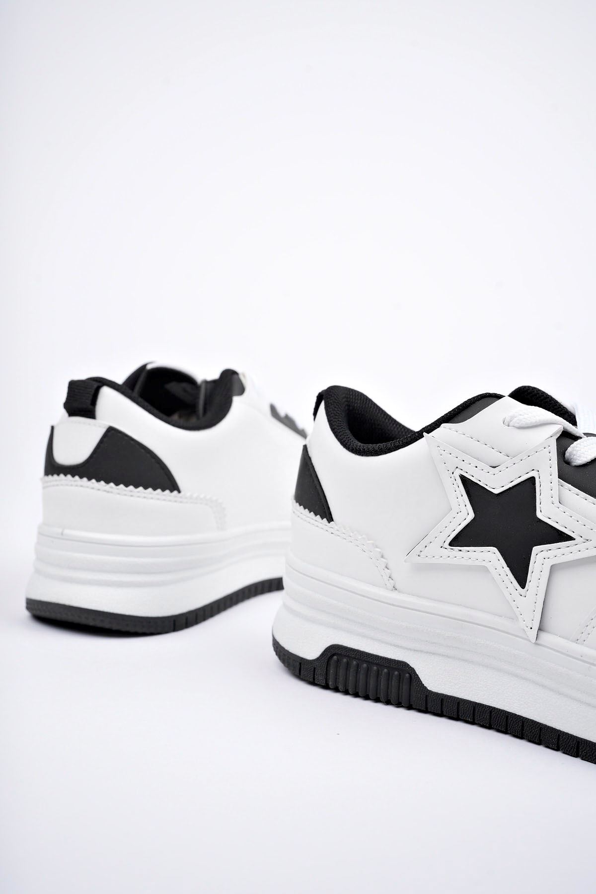 Freemax Kadın Anatomik Garantili  Hafif Esnek Rahat Sneaker Spor Ayakkabı cnp5974 Beyaz Siyah