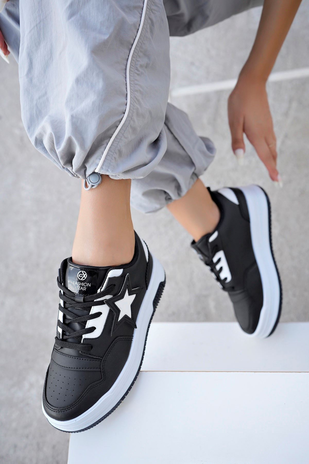 Freemax Kadın Anatomik Garantili  Hafif Esnek Rahat Sneaker Spor Ayakkabı cnp5974 Siyah Beyaz