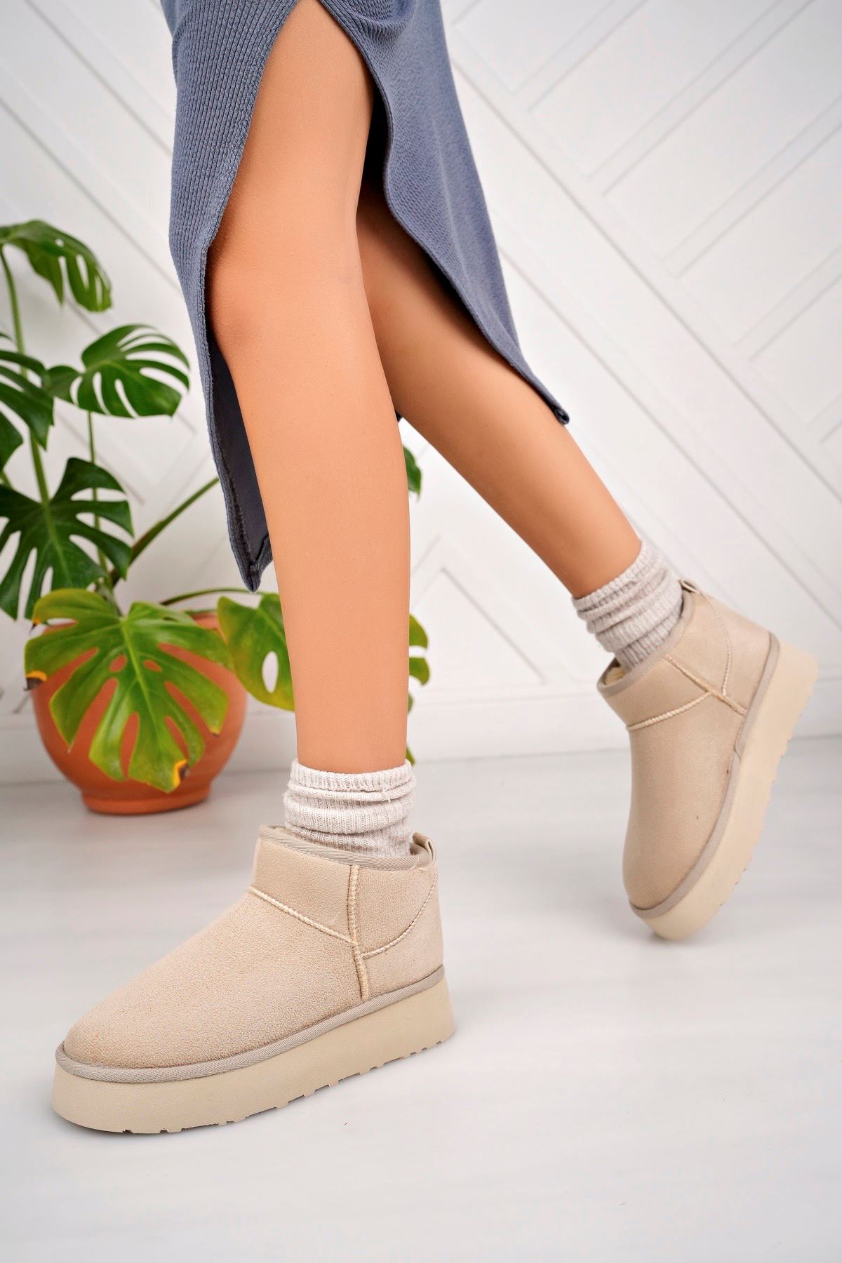 Freemax Kadın Garantili İçi Kürklü Hafif Taban Mini Bot Uggmini502 Bej