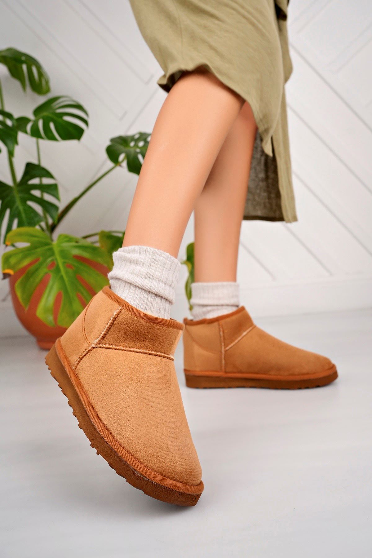 Freemax Kadın Garantili İçi Kürklü Hafif Taban Mini Bot Uggmini501 Taba