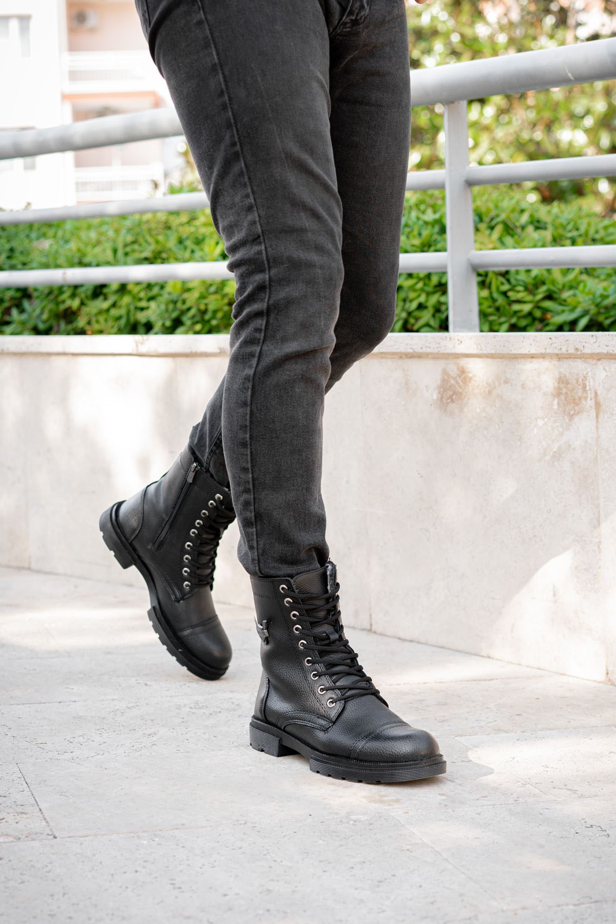 Freemax Su ve Soğuk Geçirmez Kürklü Fermuarlı Kaymaz Kauçuk Taban Kışlık Garantili Erkek Bot FM.441 SİYAH