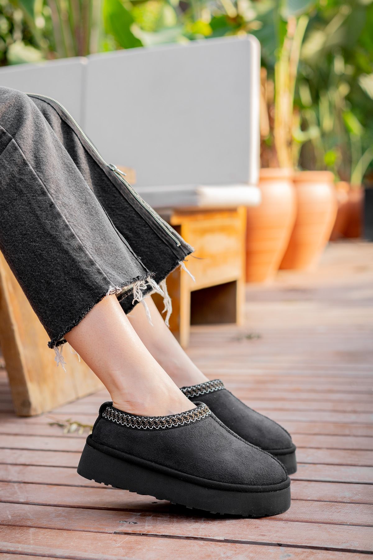 Freemax Kadın Garantili İçi Kürklü Hafif Yüksek Taban Mini Sabo Ev Terliği Uggsabo503 Siyah