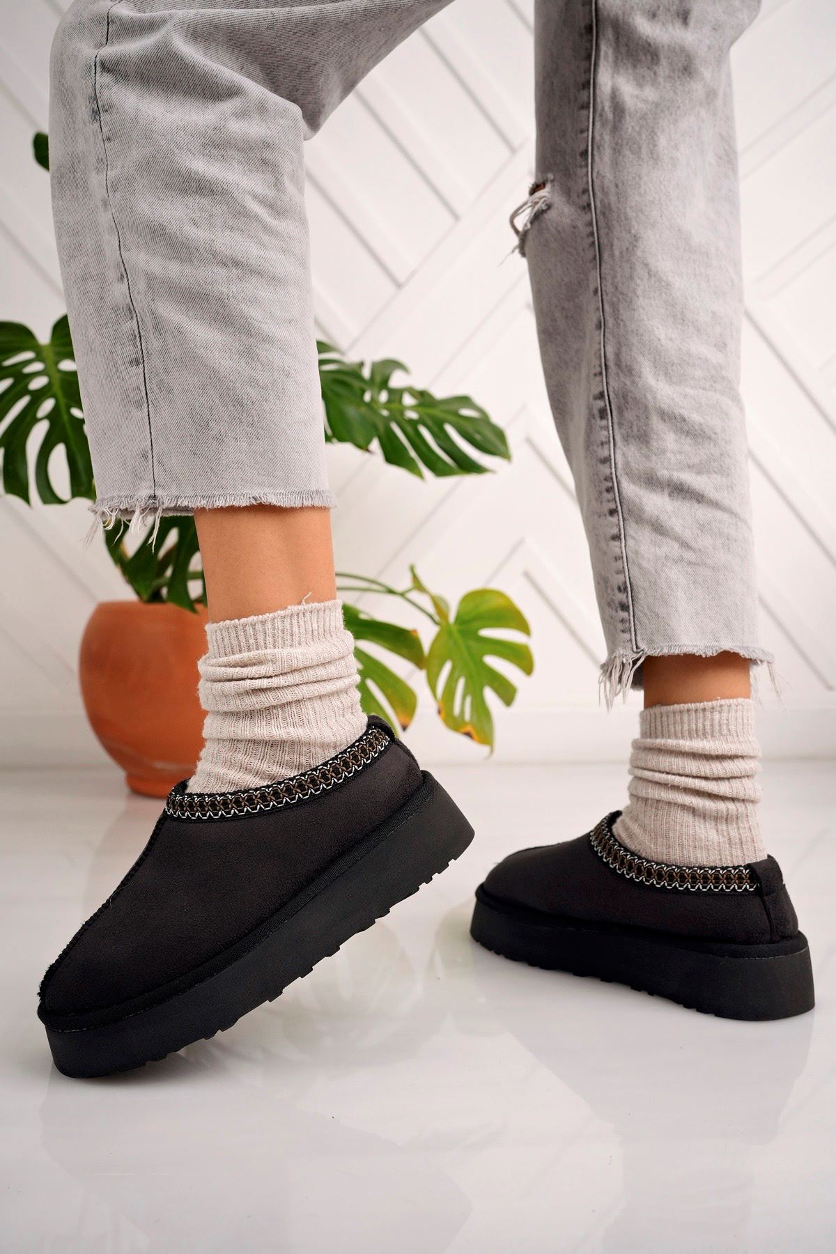 Freemax Kadın Garantili İçi Kürklü Hafif Yüksek Taban Mini Sabo Ev Terliği Uggsabo503 Siyah