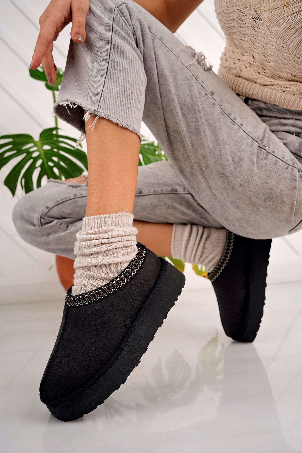 Freemax Kadın Garantili İçi Kürklü Hafif Yüksek Taban Mini Sabo Ev Terliği Uggsabo503 Siyah