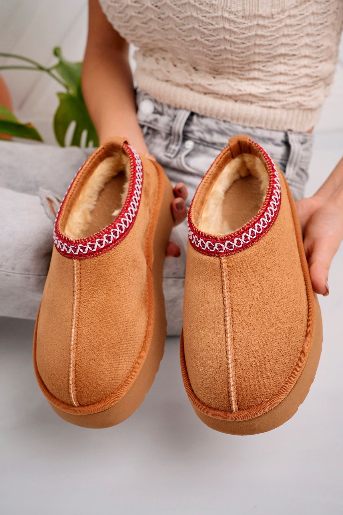 Freemax Kadın Garantili İçi Kürklü Hafif Yüksek Taban Mini Sabo Ev Terliği Uggsabo503 Taba