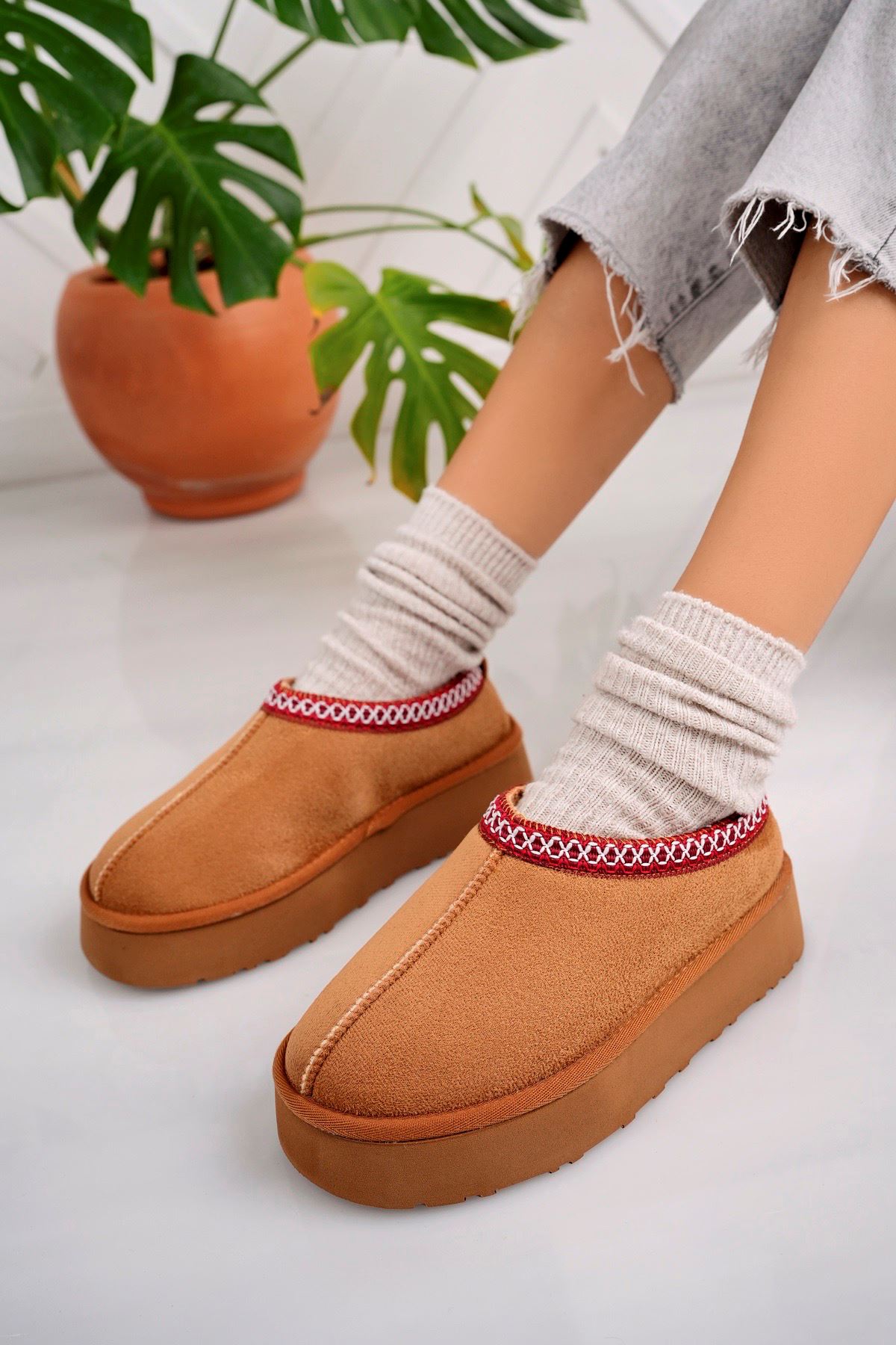 Freemax Kadın Garantili İçi Kürklü Hafif Yüksek Taban Mini Sabo Ev Terliği Uggsabo503 Taba