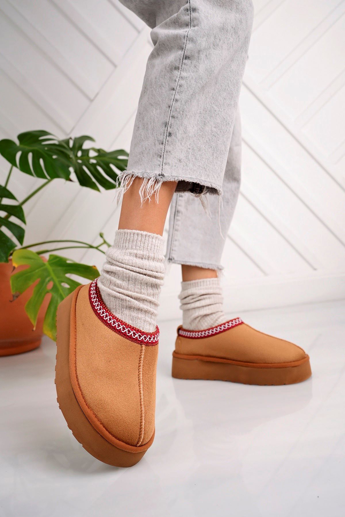 Freemax Kadın Garantili İçi Kürklü Hafif Yüksek Taban Mini Sabo Ev Terliği Uggsabo503 Taba