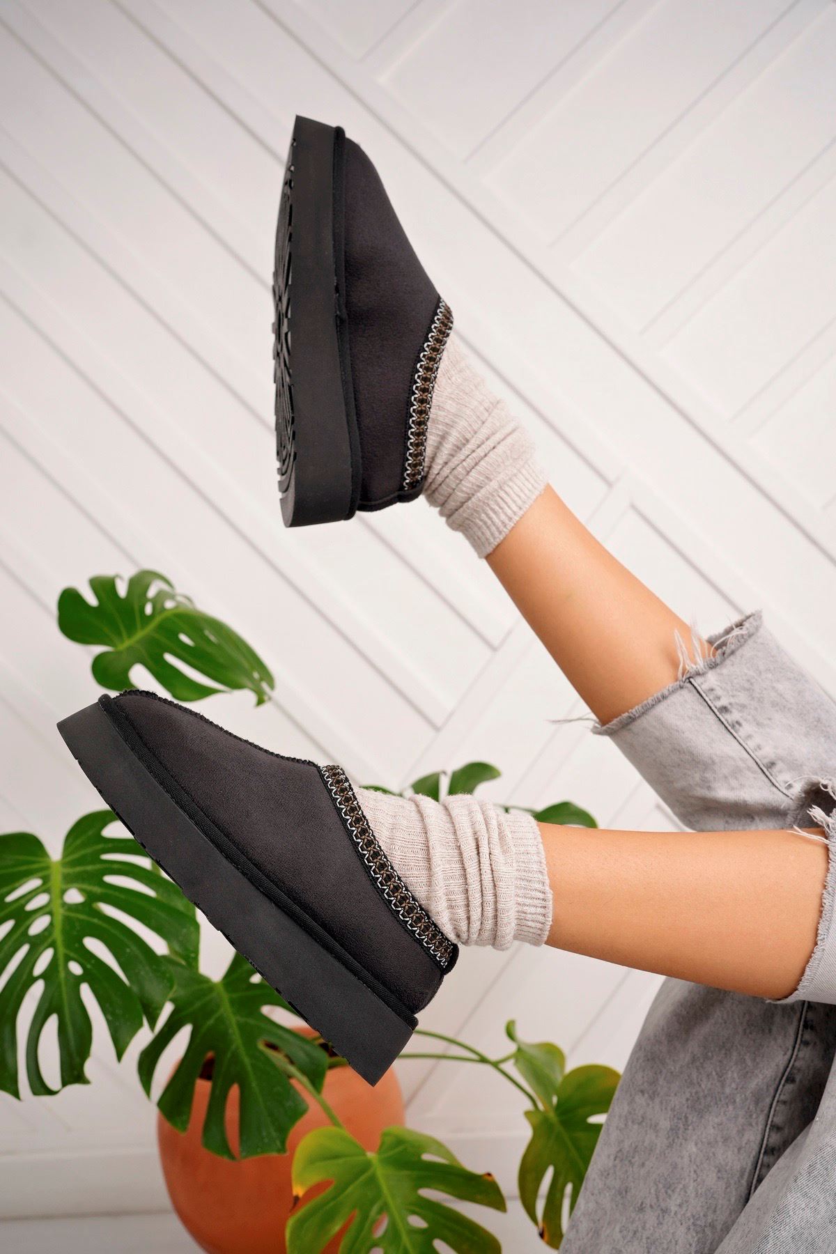 Freemax Kadın Garantili İçi Kürklü Hafif Yüksek Taban Mini Sabo Ev Terliği Uggsabo503 Siyah