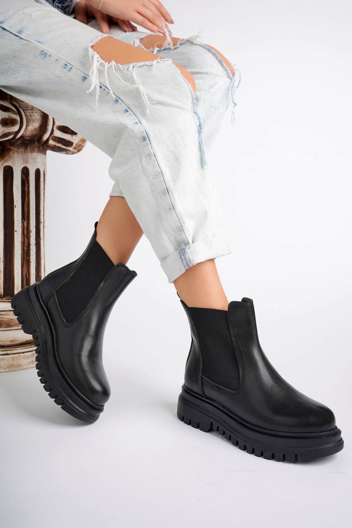 Freemax Kadın içi Kürklü Su Geçirmez Hafif Taban Garantili Kışlık Chelsea Bot Siyah