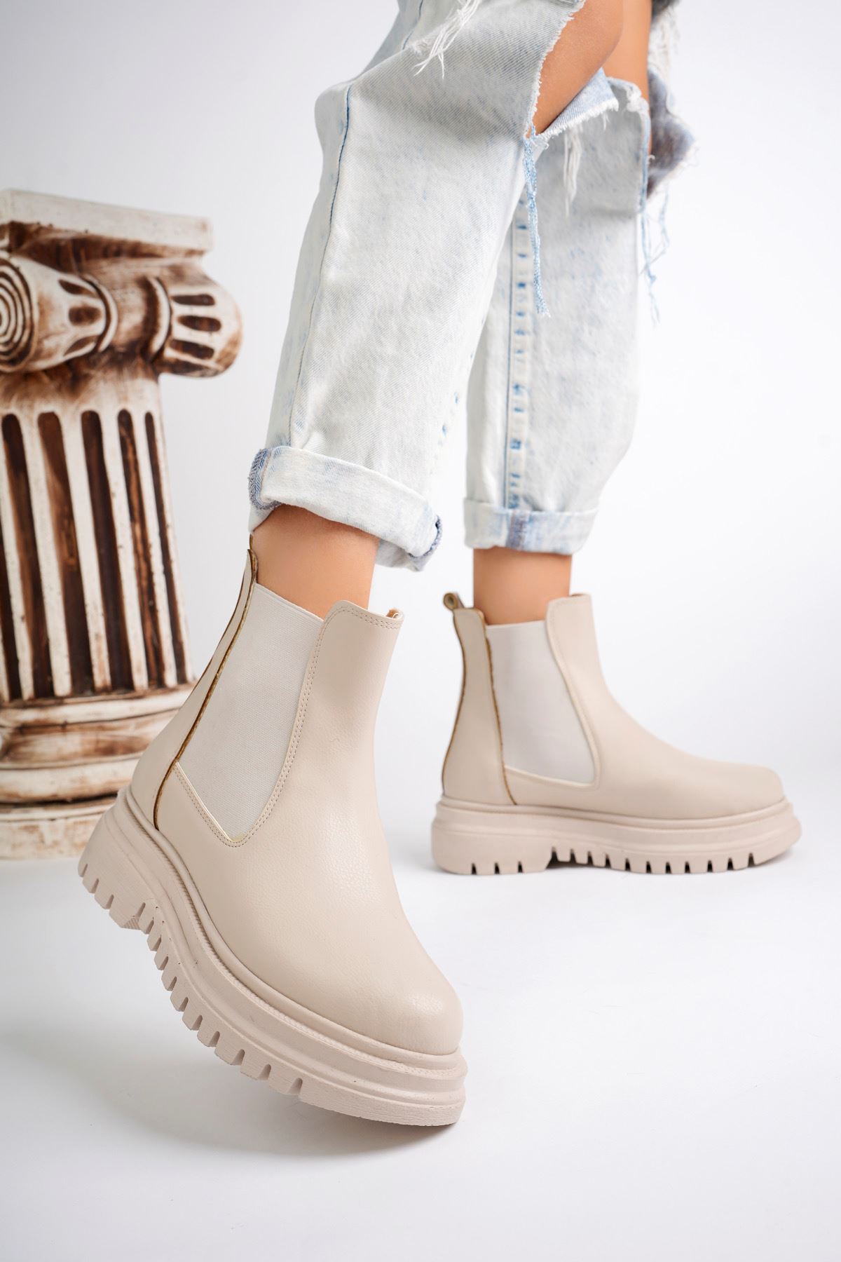 Freemax Kadın içi Kürklü Su Geçirmez Hafif Taban Garantili Kışlık Chelsea Bot Bej