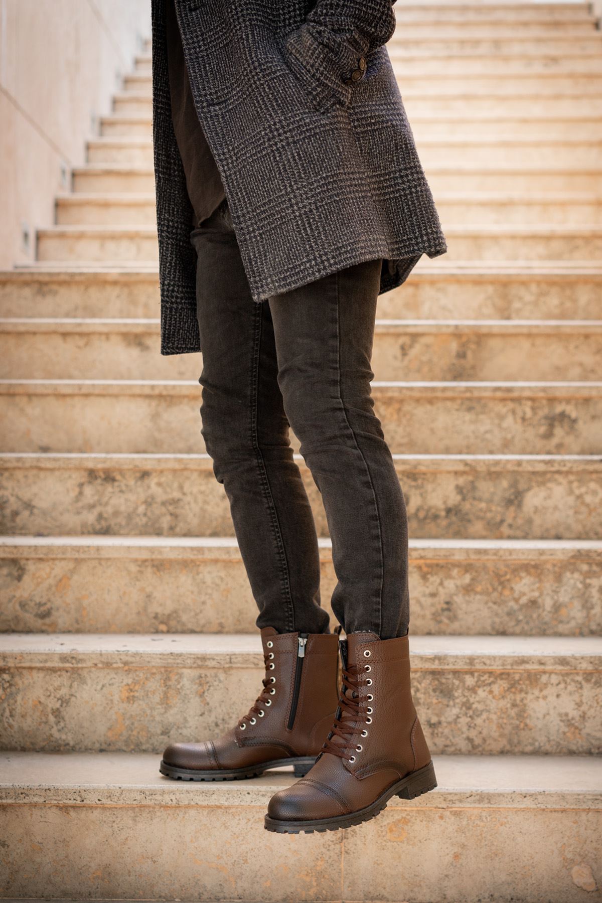 Freemax Su ve Soğuk Geçirmez Kürklü Fermuarlı Kışlık Garantili Erkek Postal Bot Kahverengi