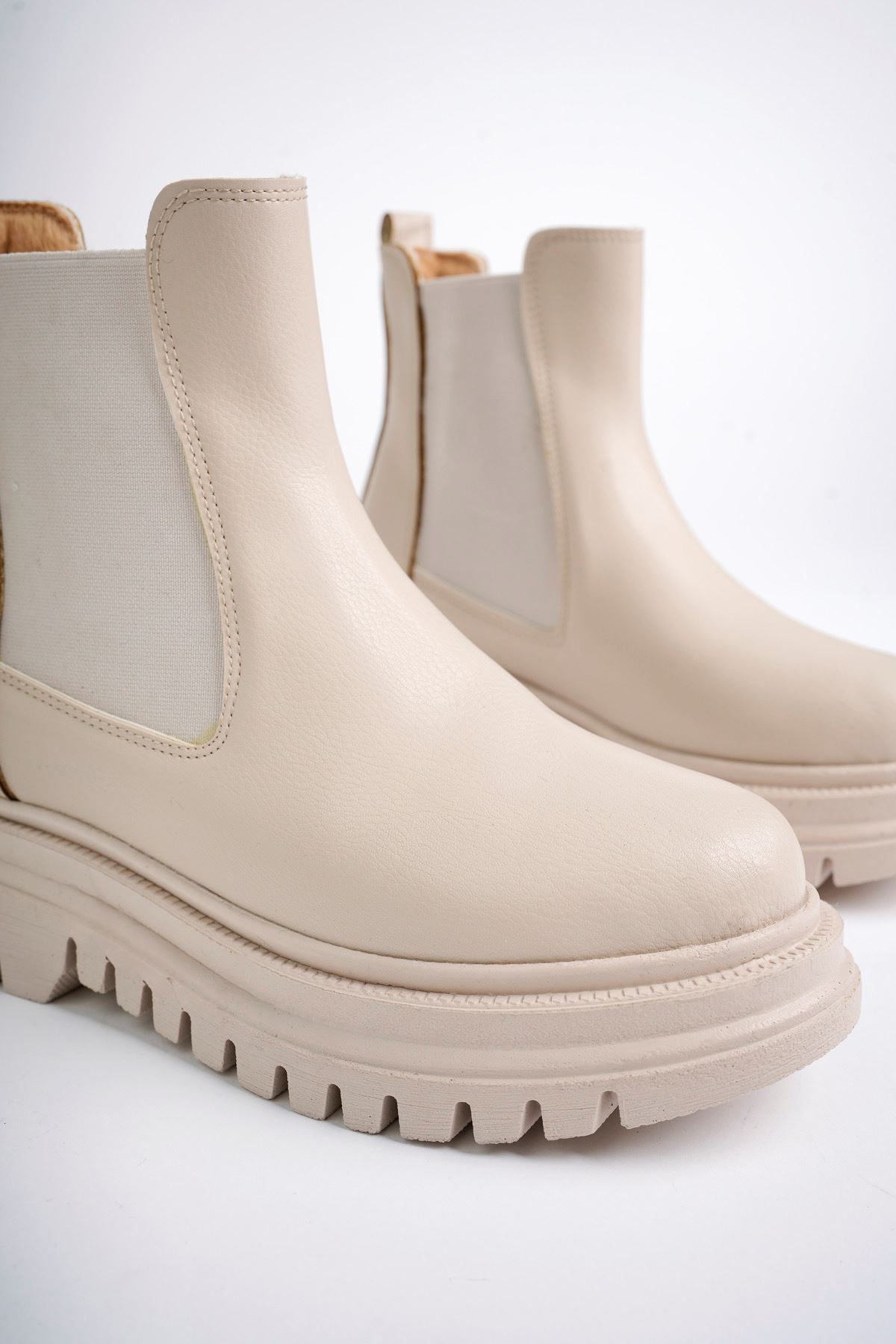 Freemax Su Geçirmez İçi Kürklü Yüksek Taban Yanlar Lastikli Çok Hafif Taban Garantili Kışlık Kadın Bot Çizme Freemax.ZEN.BOT.2223 Bej