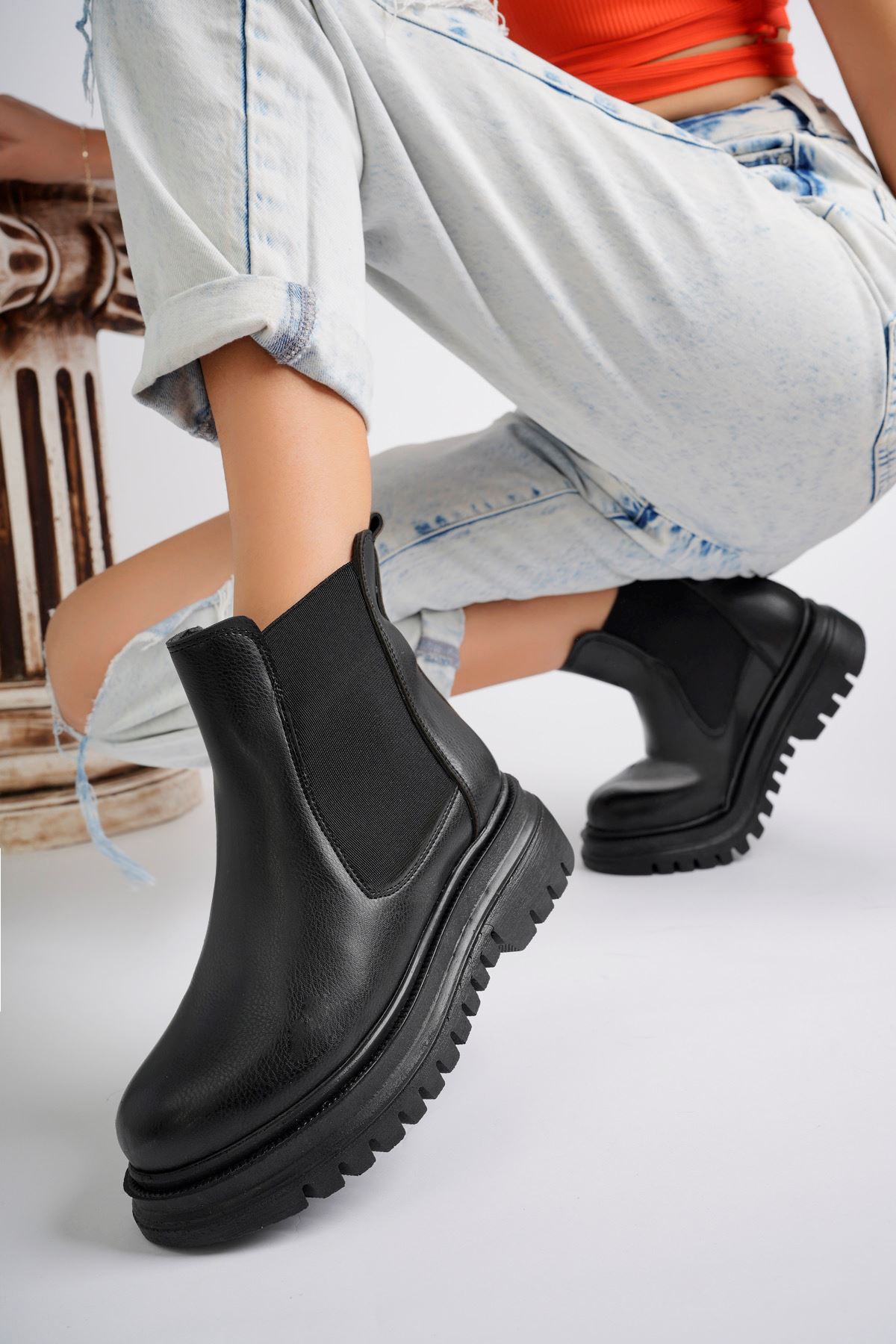 Freemax Su Geçirmez İçi Kürklü Yüksek Taban Yanlar Lastikli Çok Hafif Taban Garantili Kışlık Kadın Bot Çizme Freemax.ZEN.BOT.2223 Siyah