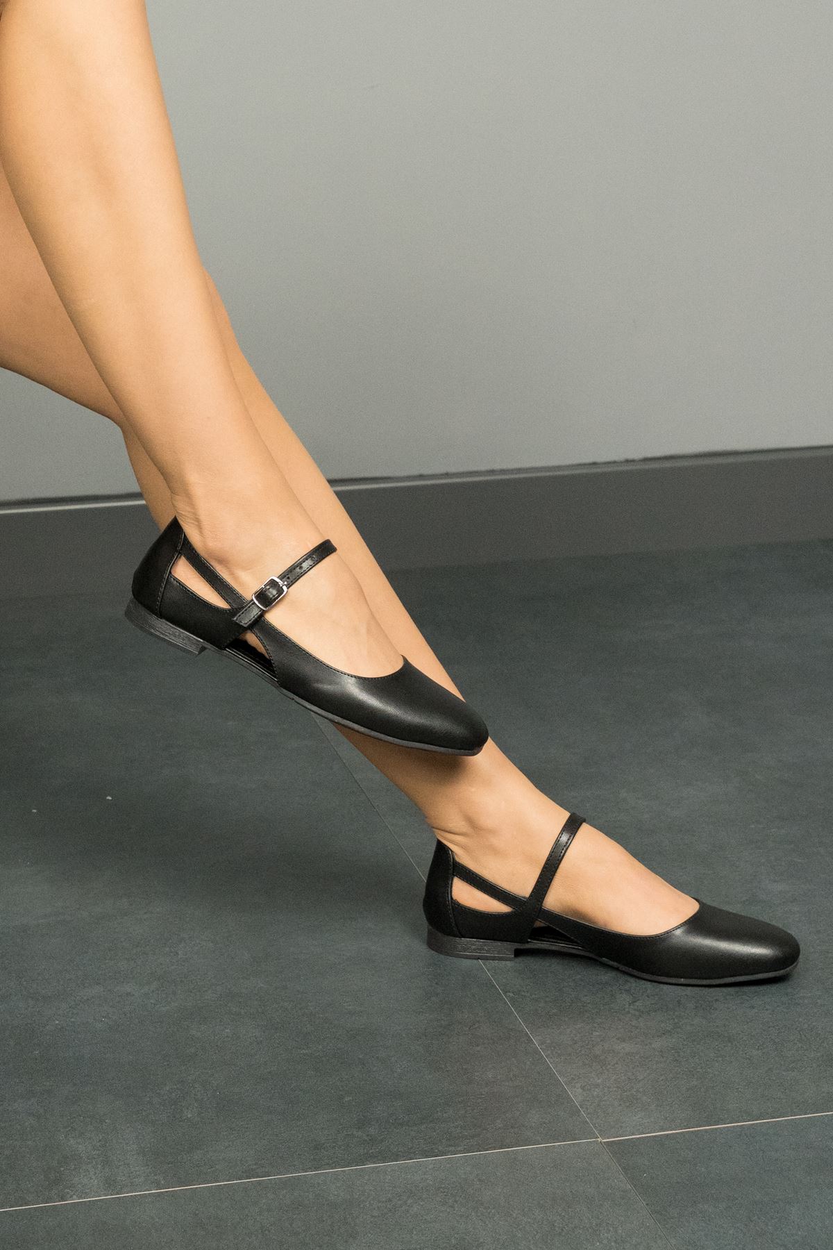 Freemax Kadın Yazlık Rahat Baretli Babet Ayakkabı Freemax.050 Cilt Siyah