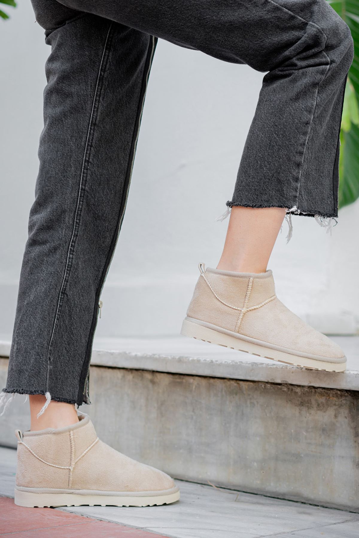 Freemax Kadın Garantili İçi Kürklü Hafif Taban Mini Bot Uggmini301 Bej